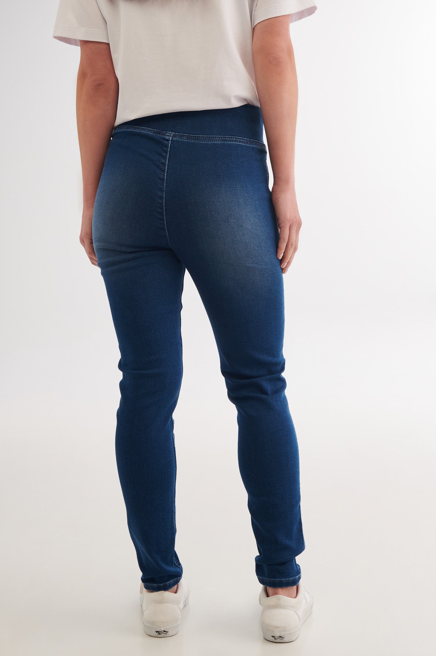 High waisted pull on jeggings Women