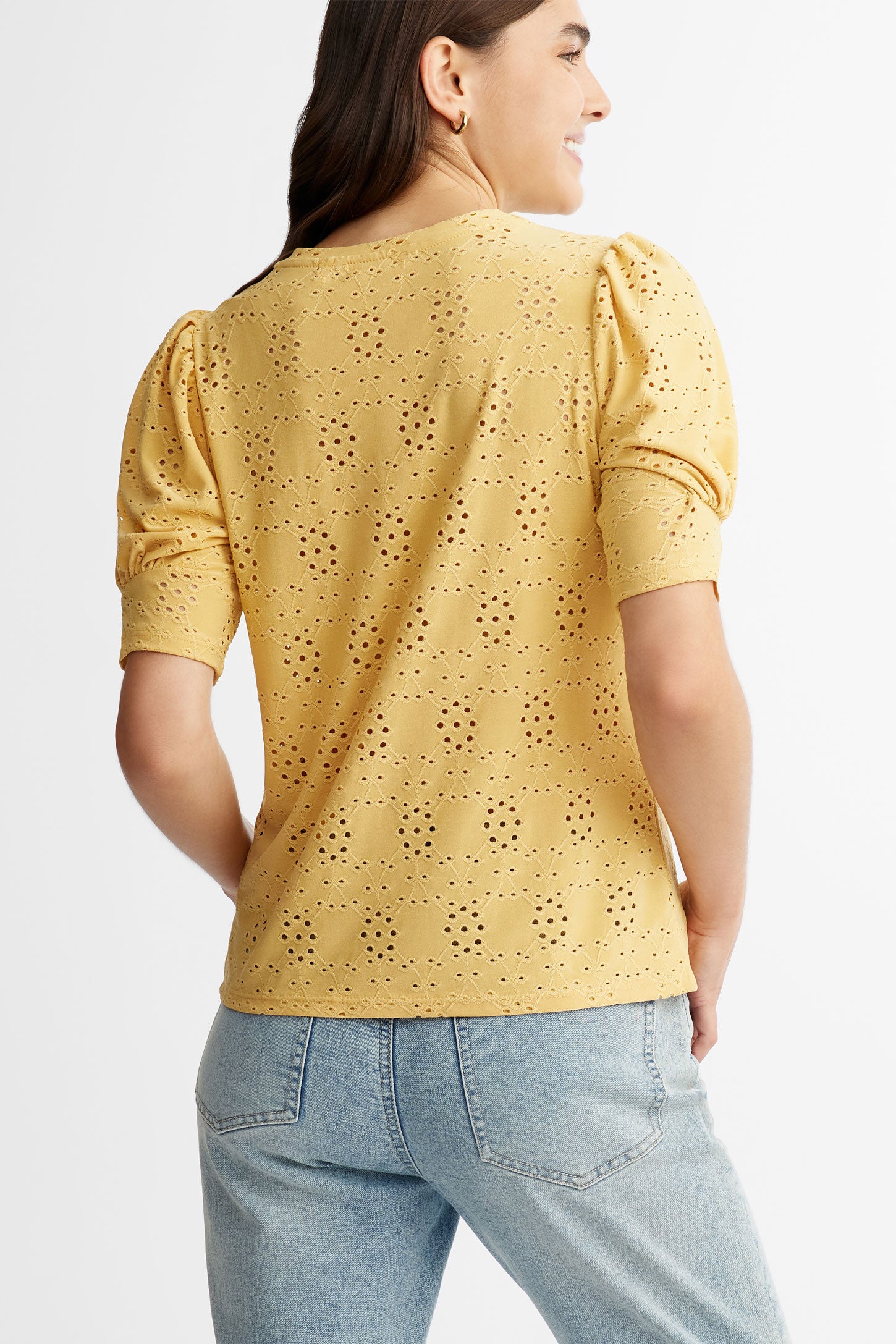 Puff sleeve t-shirt with eyelet - Women