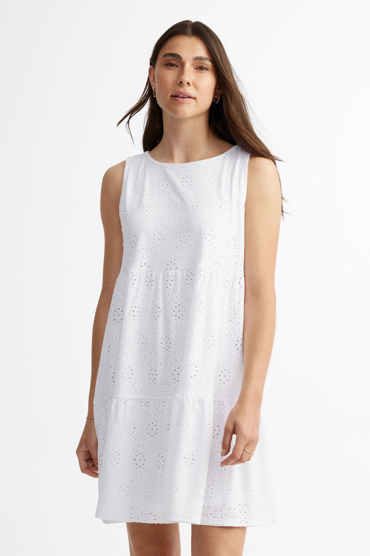 Robe courte étagée avec broderies anglaises - Femme && BLANC