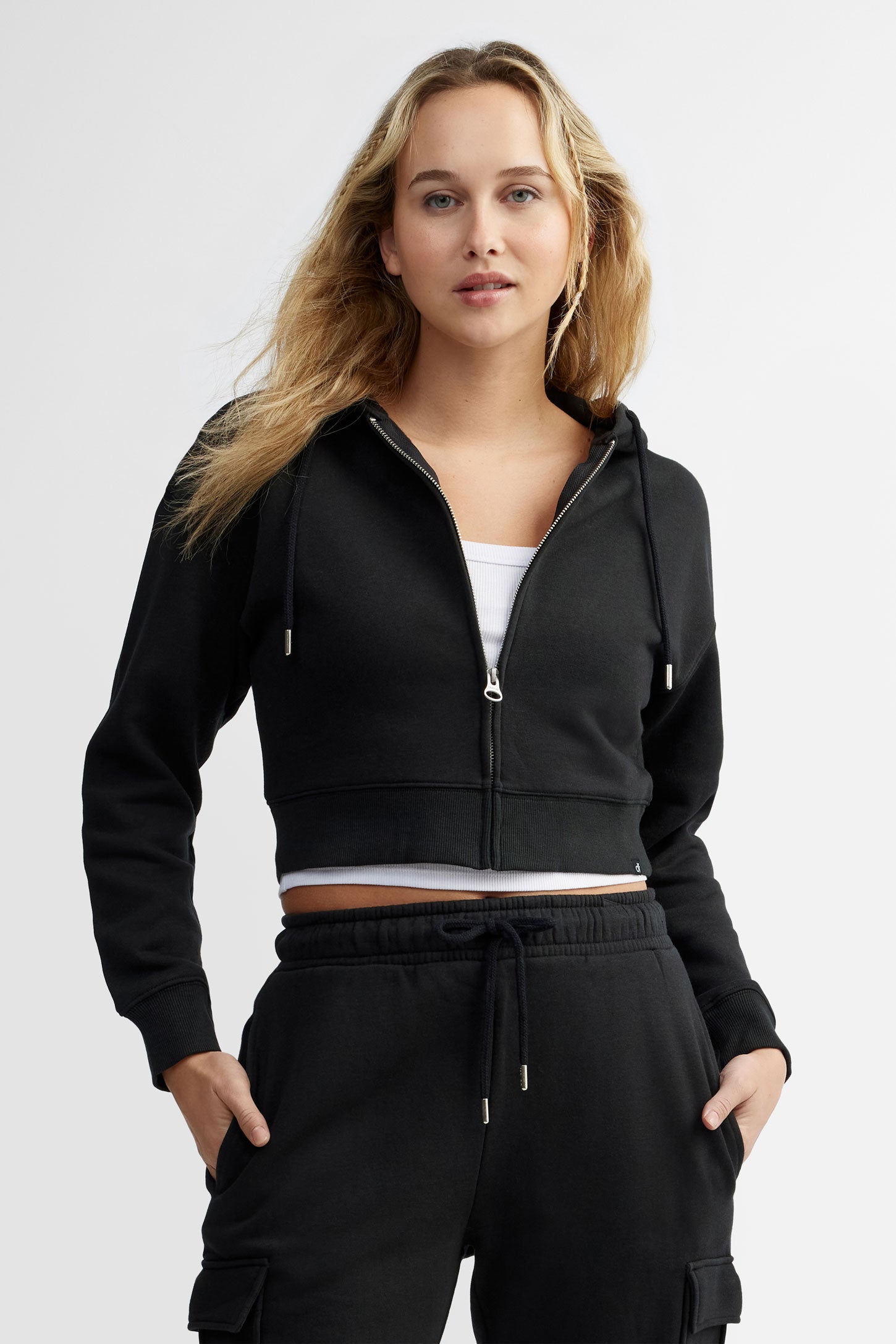 Veste à capuchon écourtée coton ouaté - Femme && NOIR