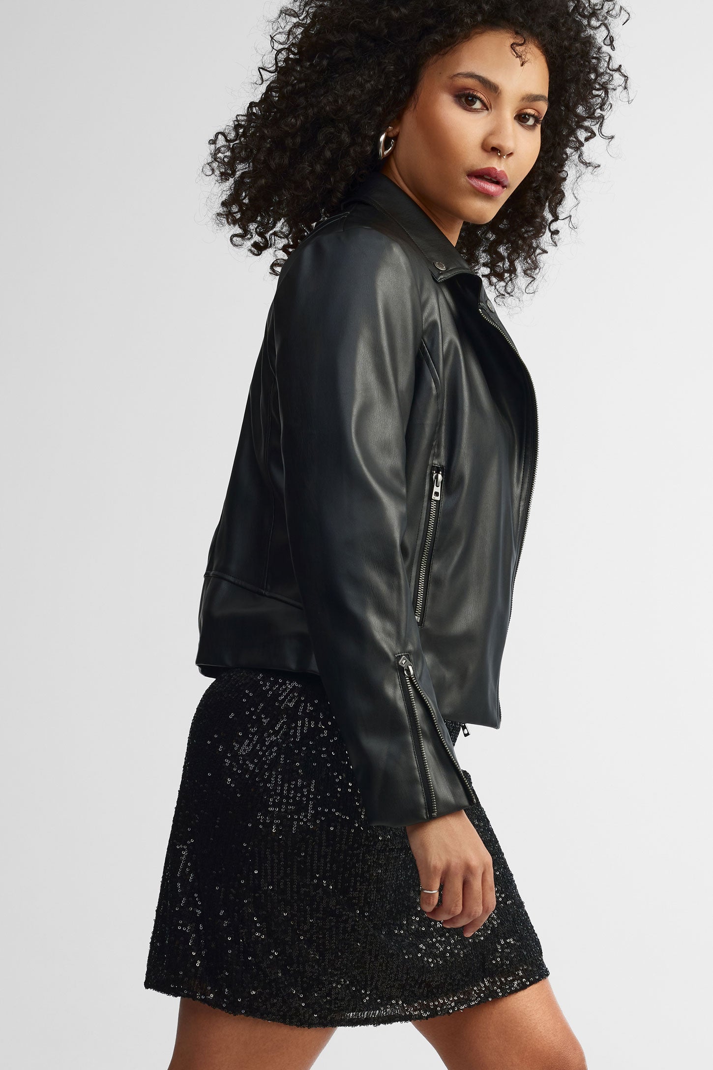 AKIKOAOKI demi Black×Black-faux leather AKIKOAOKI Demi Black x Black Faux Leather