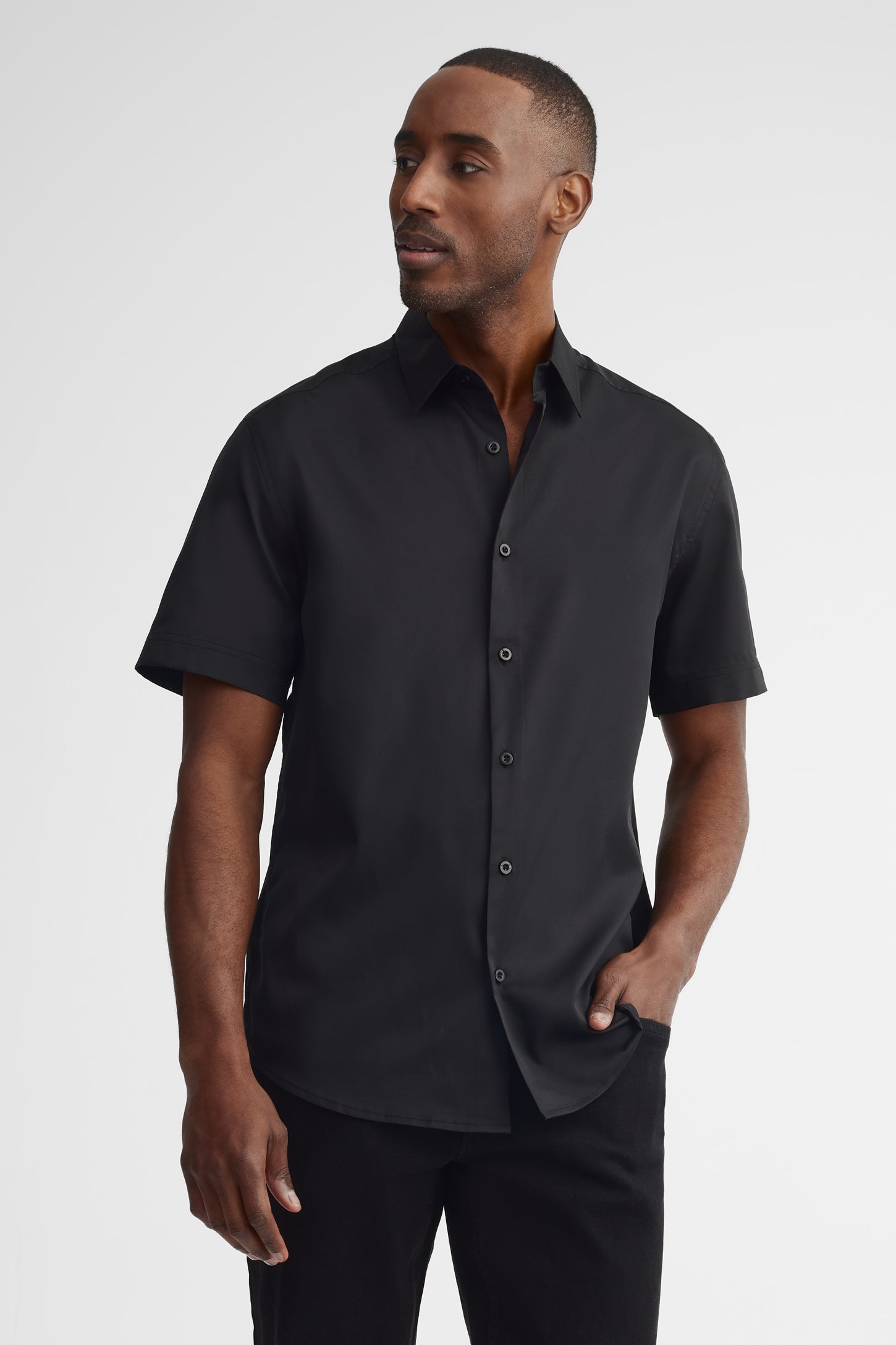 Chemise manches courtes coupe régulière microfibre - Homme && NOIR