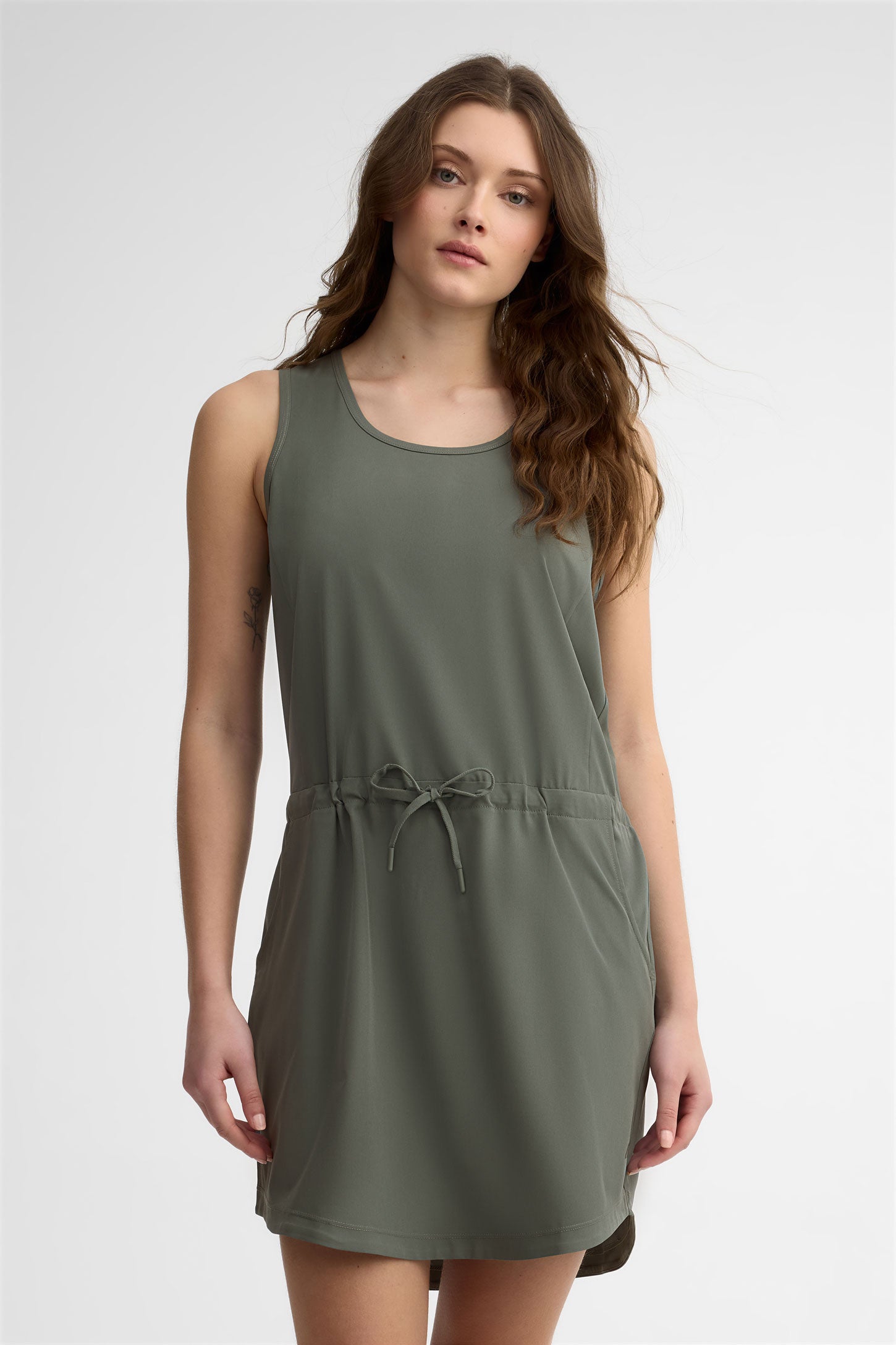 Robe courte semi-ajustée BM - Femme && VERT