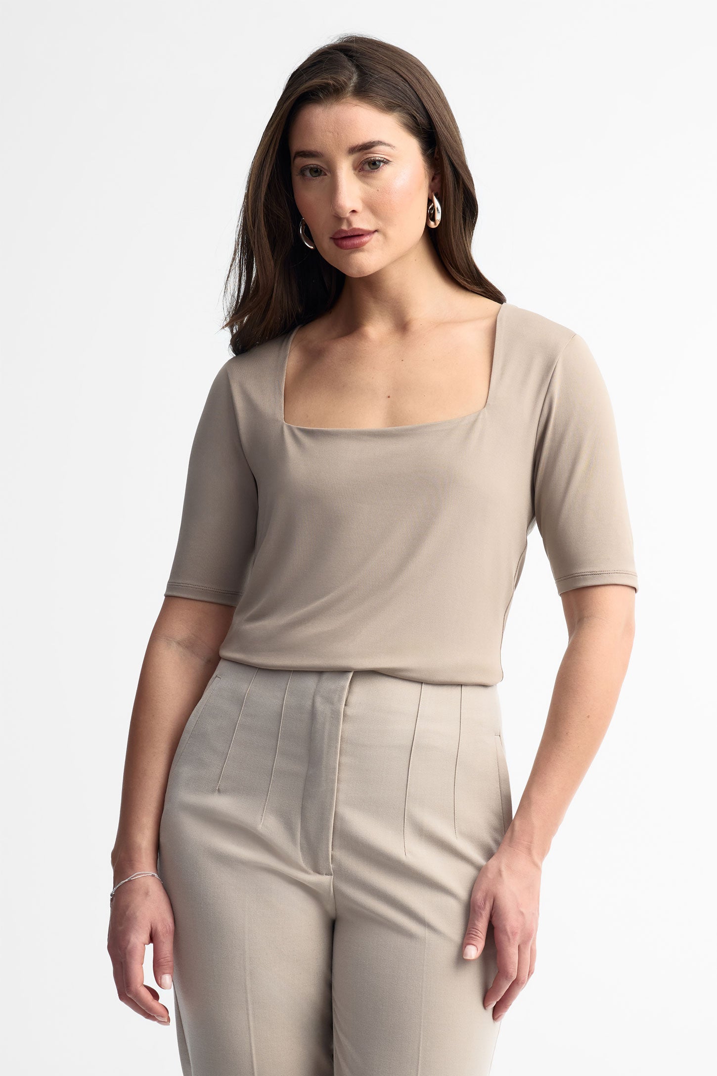 T-shirt col carré coupe ajustée - Femme && TAUPE