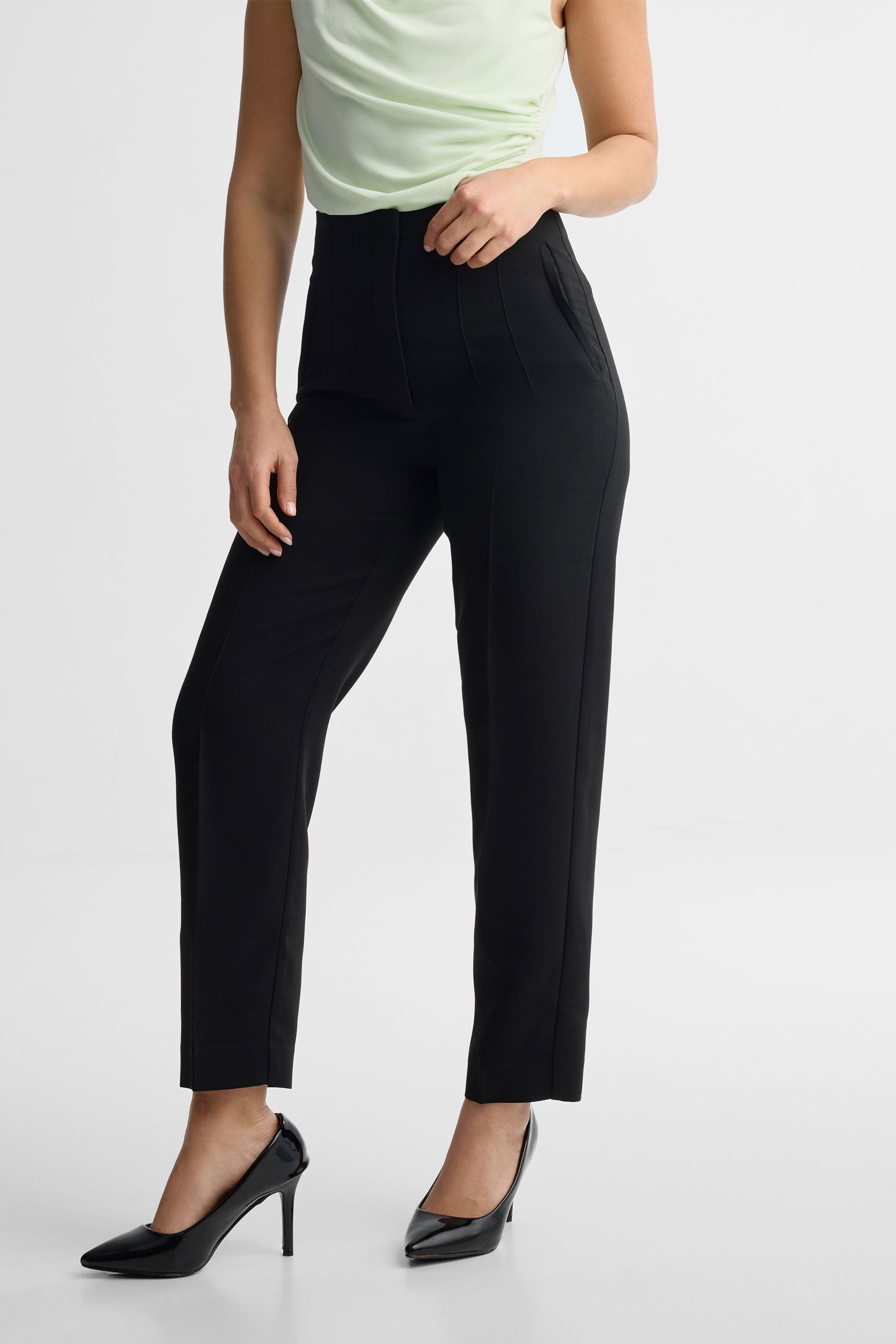Pantalon taille haute jambe fuselée - Femme && NOIR