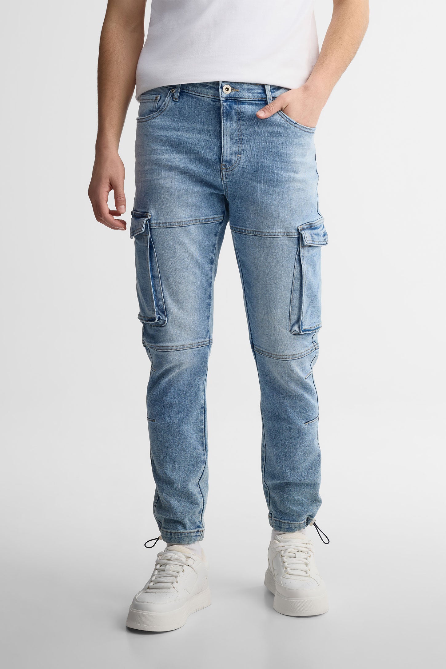 Jeans jogger cargo coupe ajustée 30'' - Homme && BLEU PALE