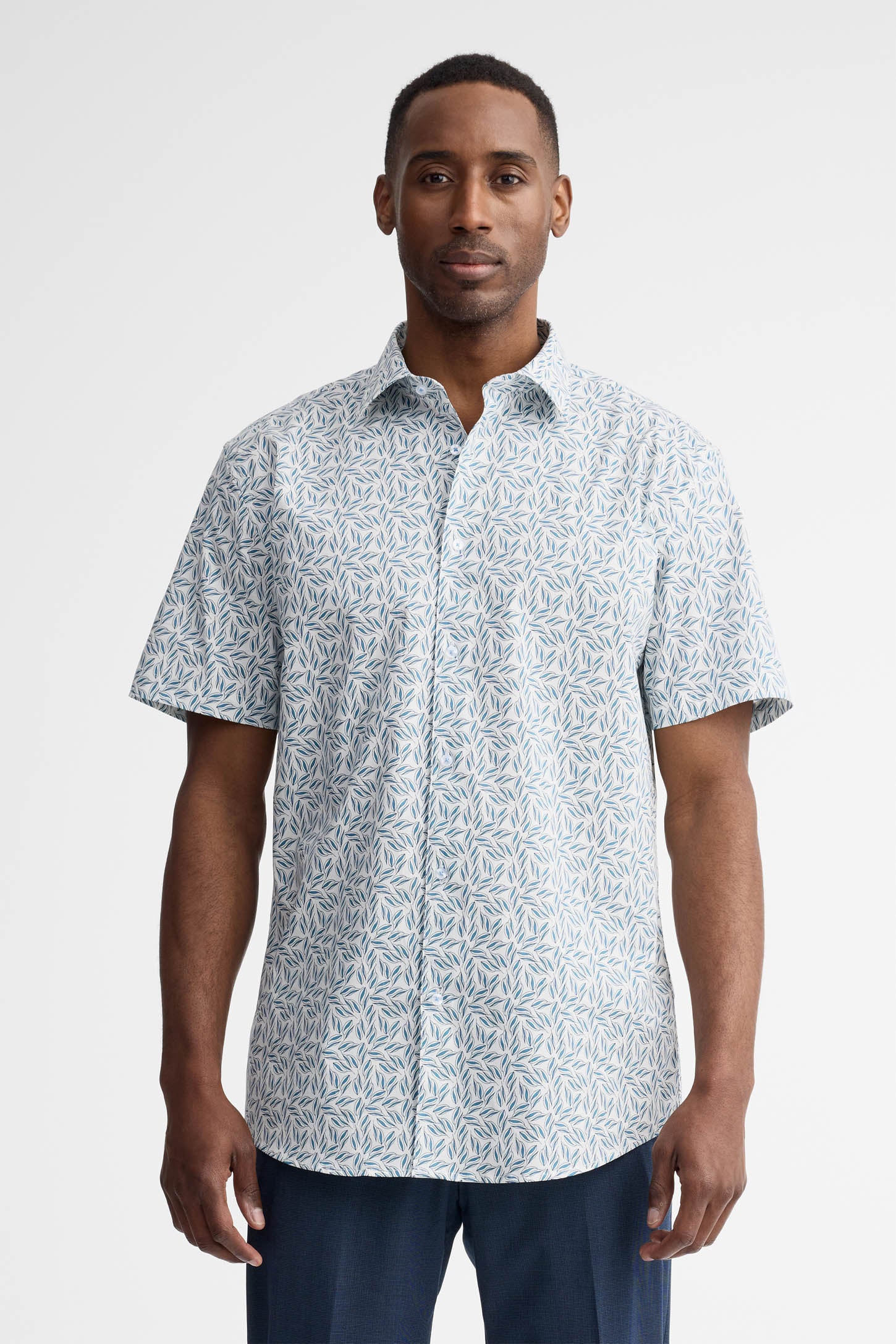 Chemise manches courtes coupe ajustée coton - Homme && BLEU MULTI