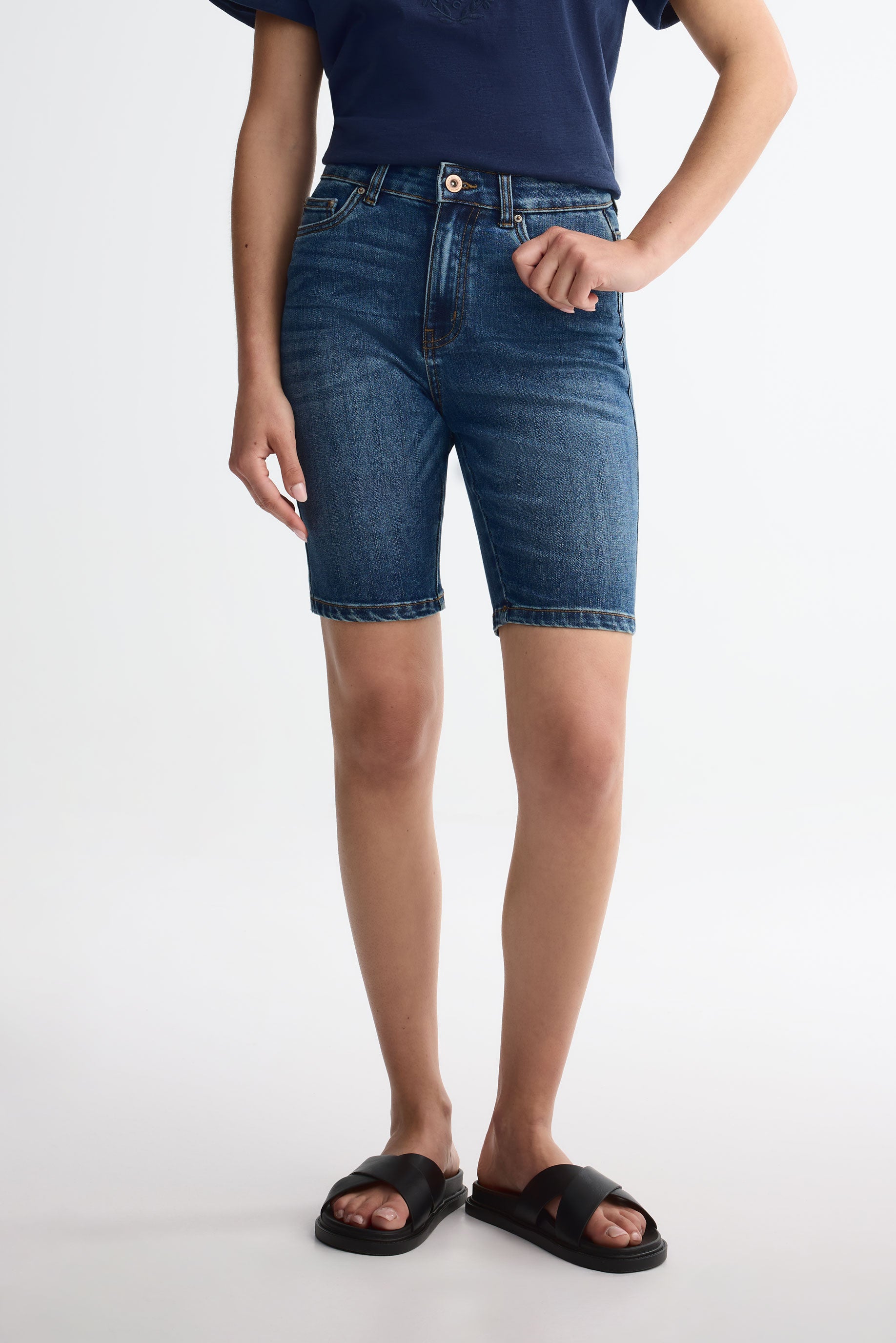 Bermuda taille haute jambe droite en jeans - Femme && DENIM FONCE