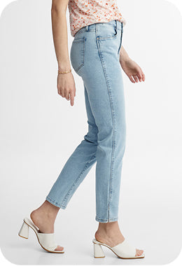 pantalon-jeans-denim-femme-coupe-etroite