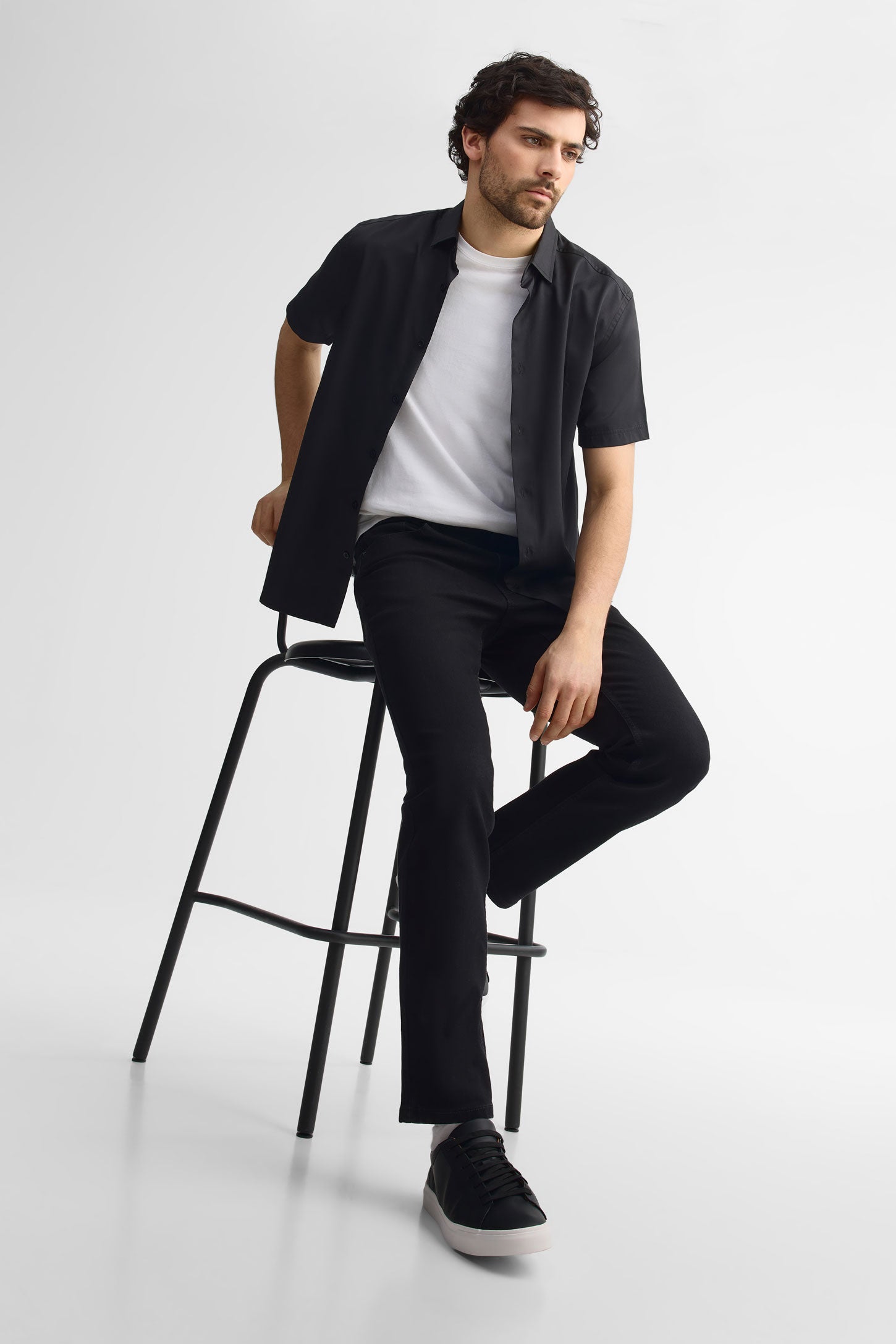 Jeans 5 poches coupe ajustée - Homme && NOIR