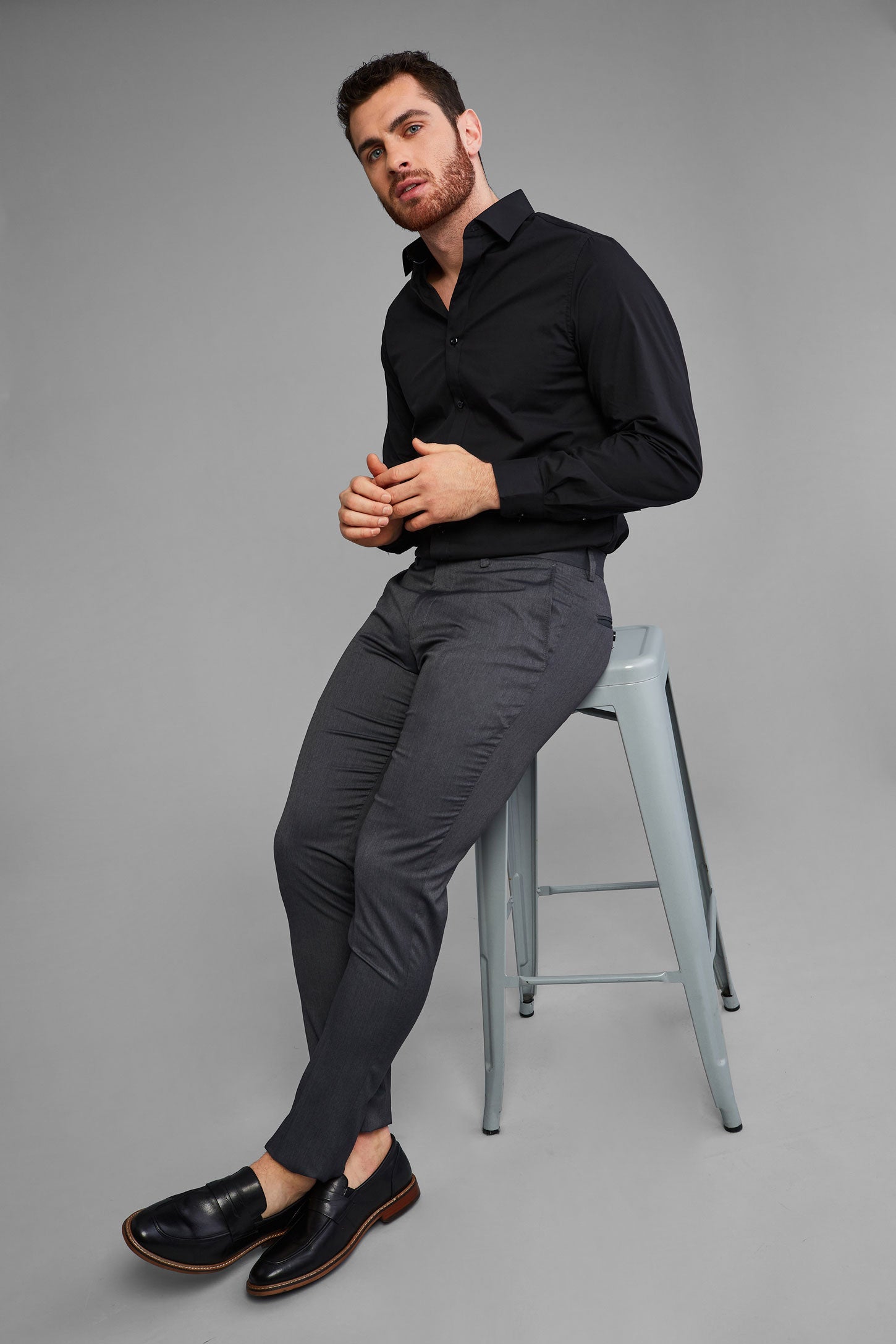 Pantalon habillé coupe moderne - Homme && GRIS