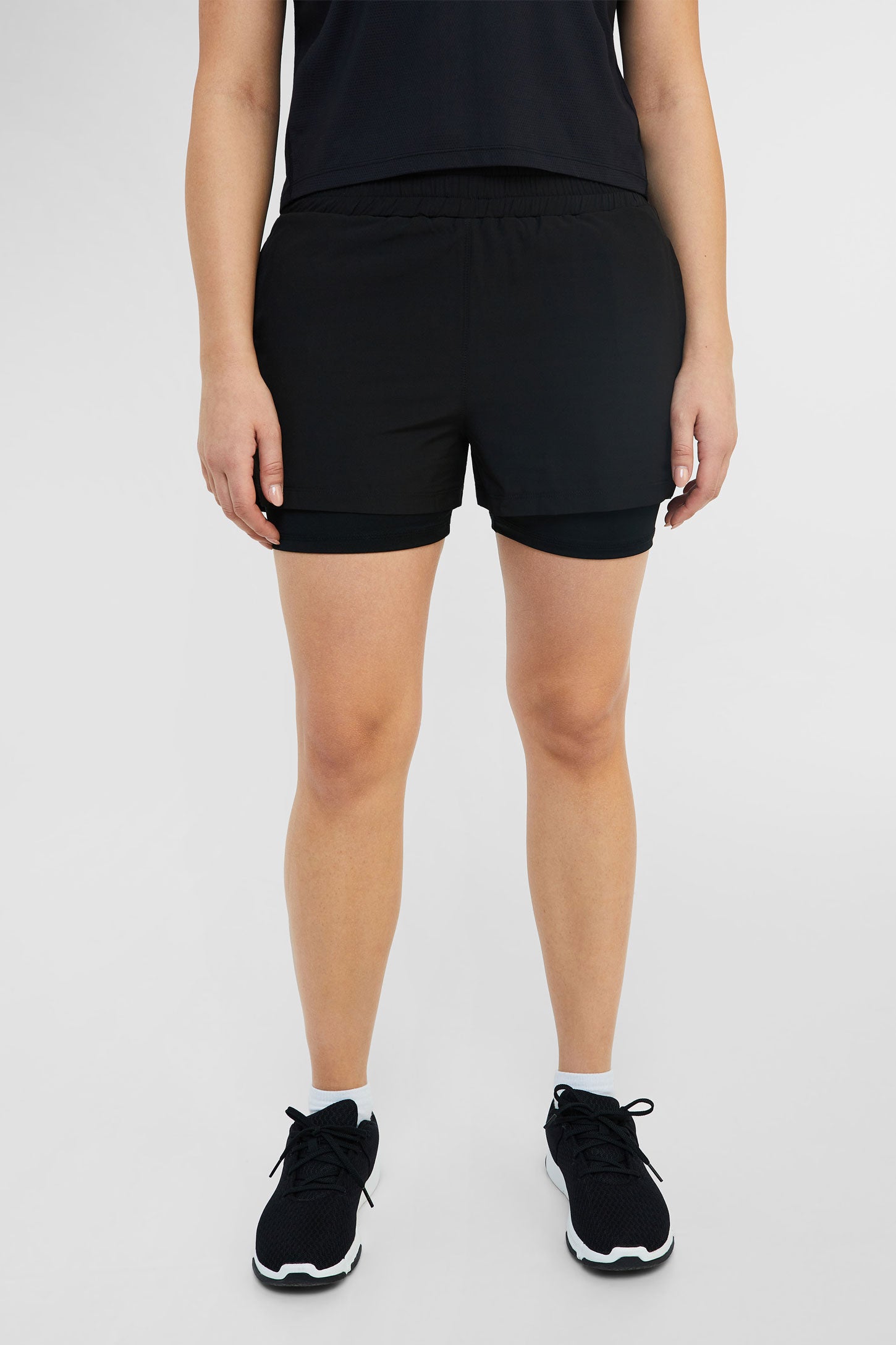 Short de sport avec cuissard - Femme && NOIR