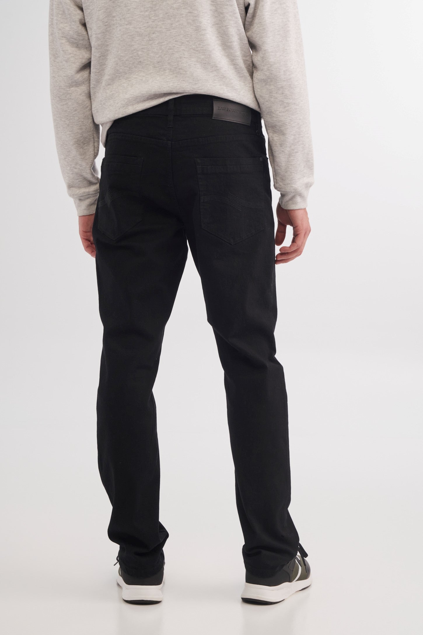 Jeans noir coupe ajustée 32'' – Homme && NOIR
