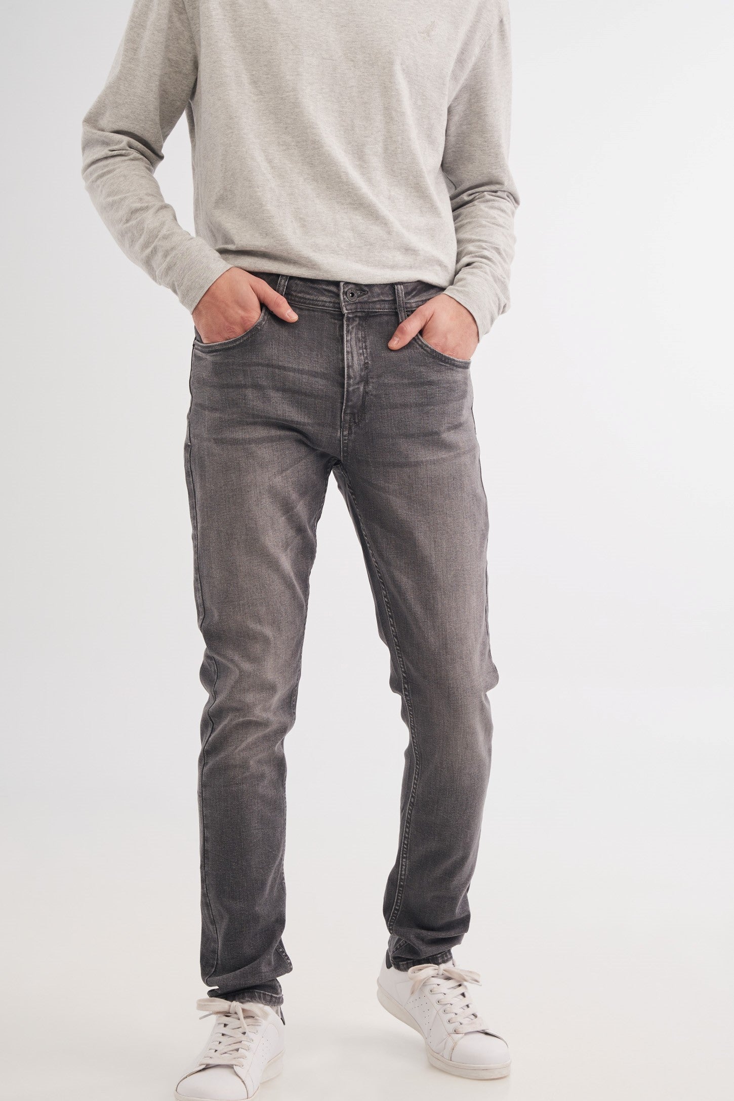 Jeans gris foncé coupe ajustée - Homme && GRIS