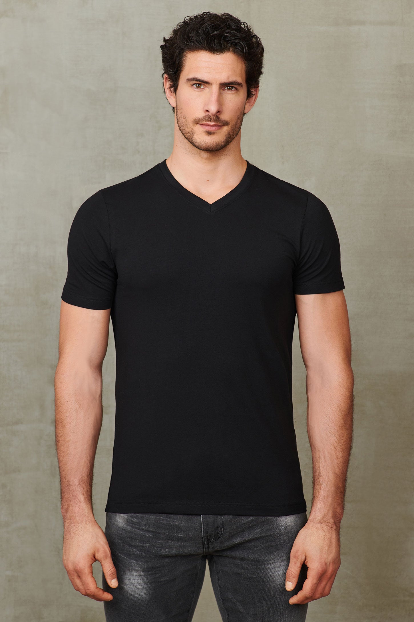 T-shirt col V coton extensible, 5/50$ - Homme && NOIR