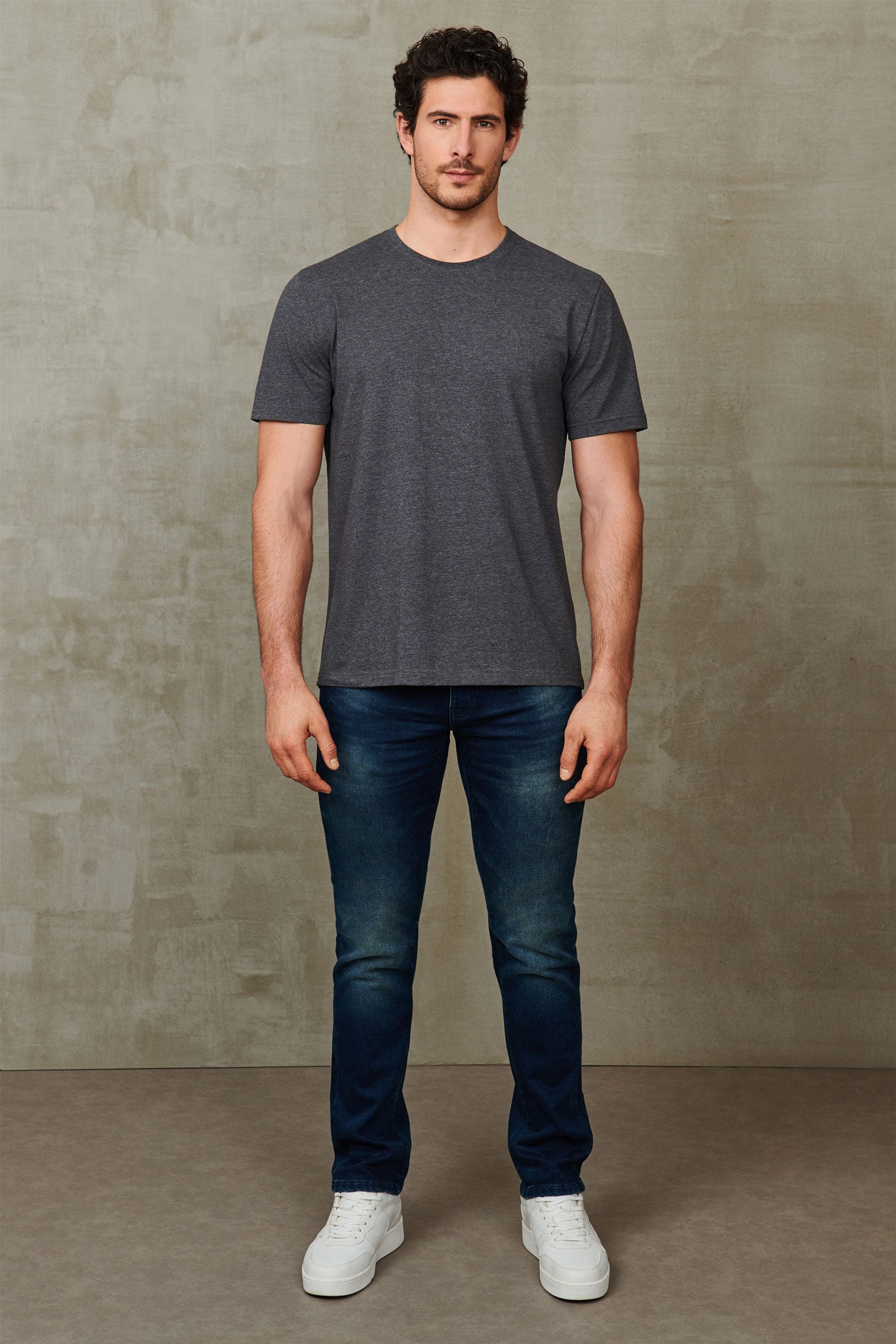 T-shirt col rond coton extensible, 5/50$ - Homme && CHARBON MIXTE