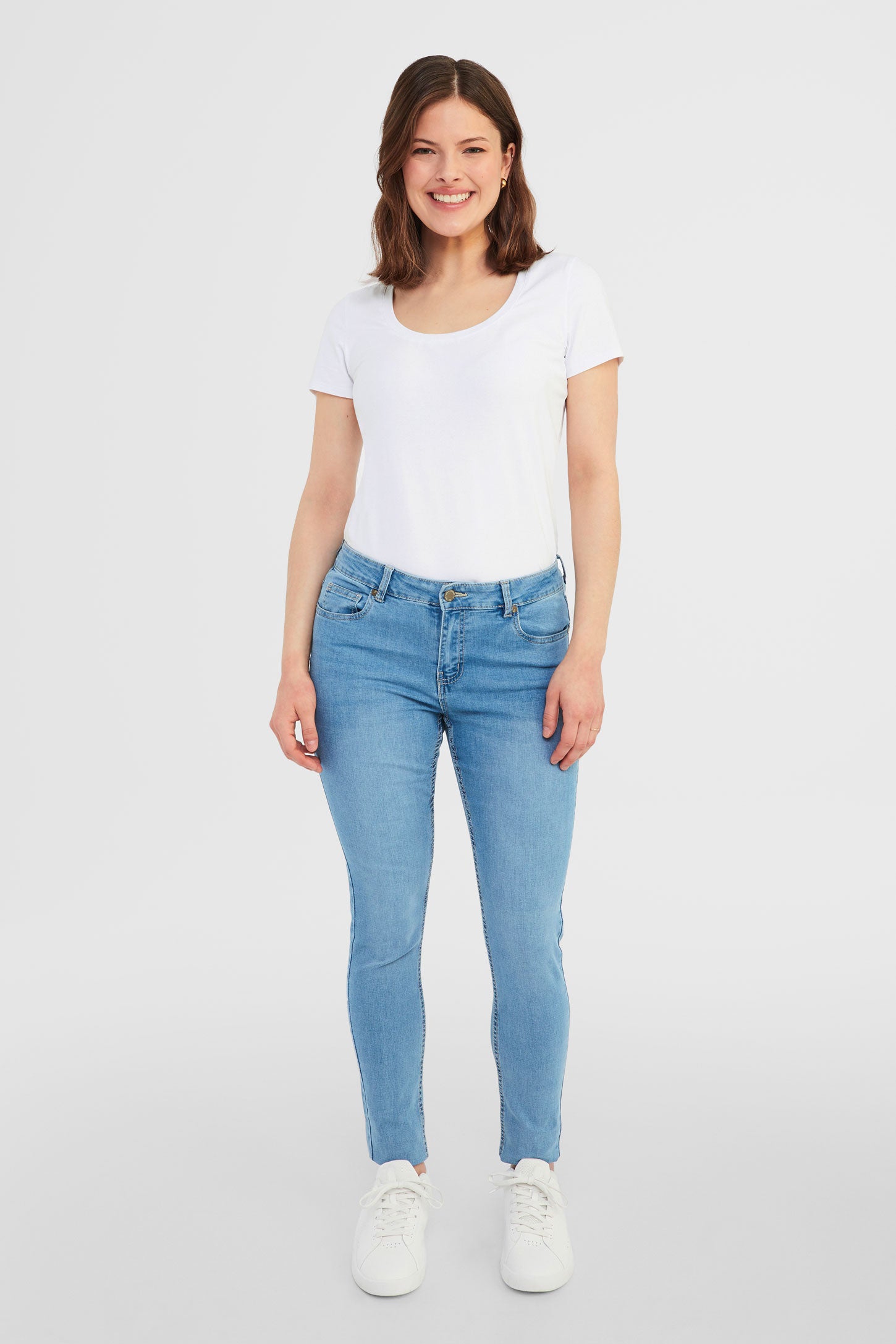 Jeans coupe ajustée - Femme && BLEU CLAIR