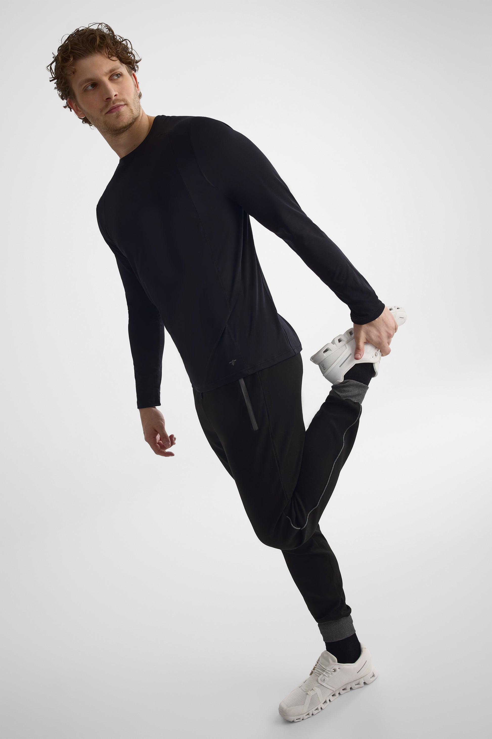 Chandail col rond manches longues athlétique - Homme && NOIR