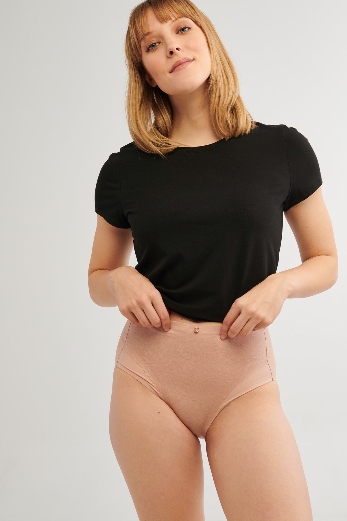 Culotte de maintien taille haute, 2/25$ - Femme && FARD A JOUES