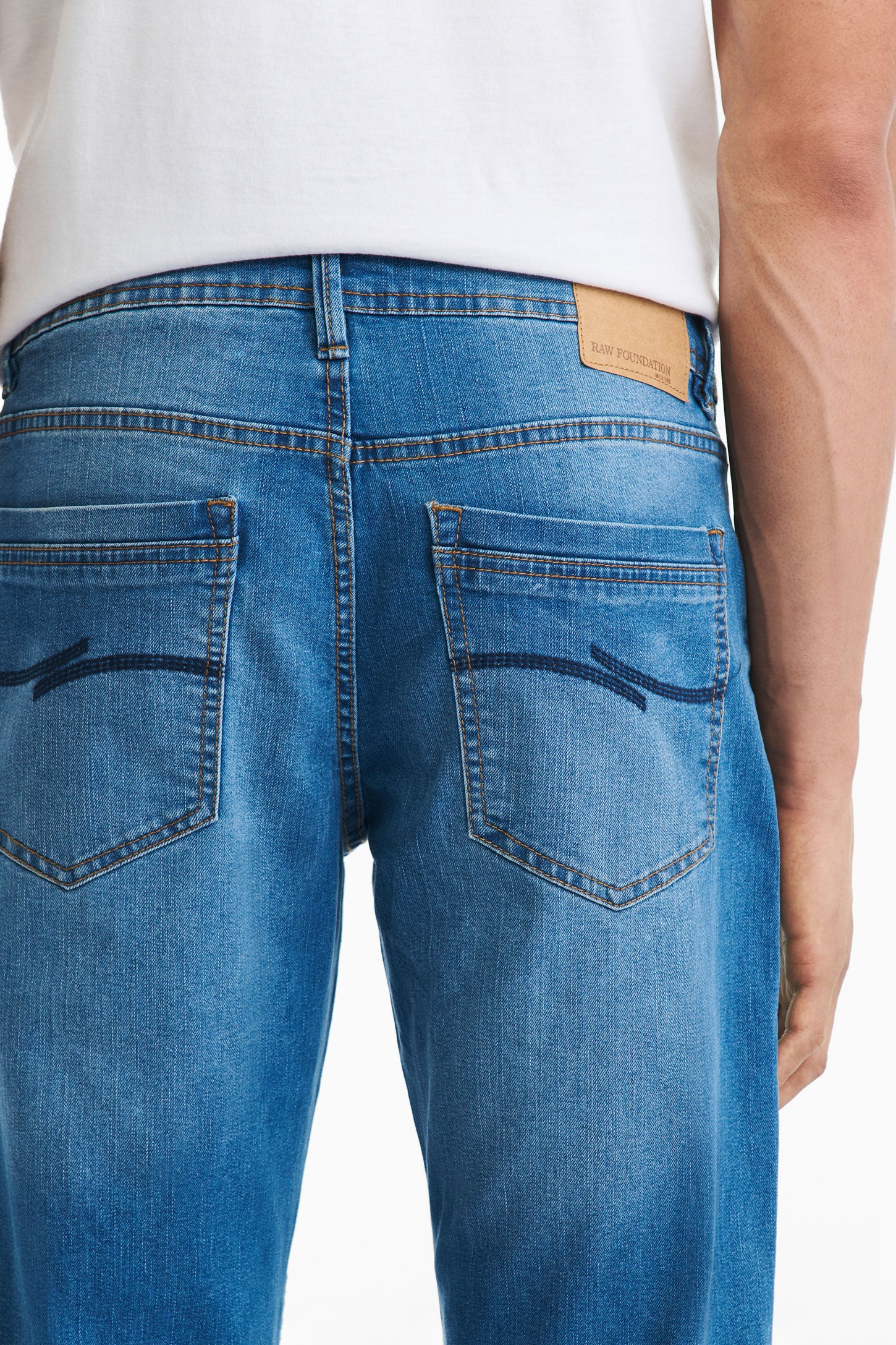Jeans 5 poches coupe confort 32'' - Homme && INDIGO FONCÉ MOY