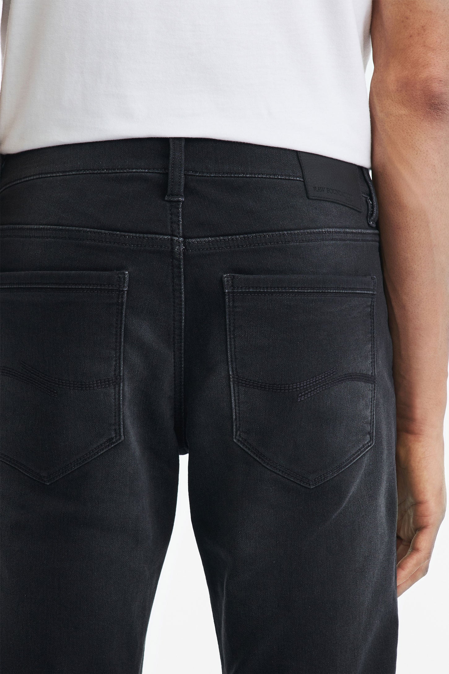 Jeans 5 poches coupe régulière 30'' - Homme && CHARBON
