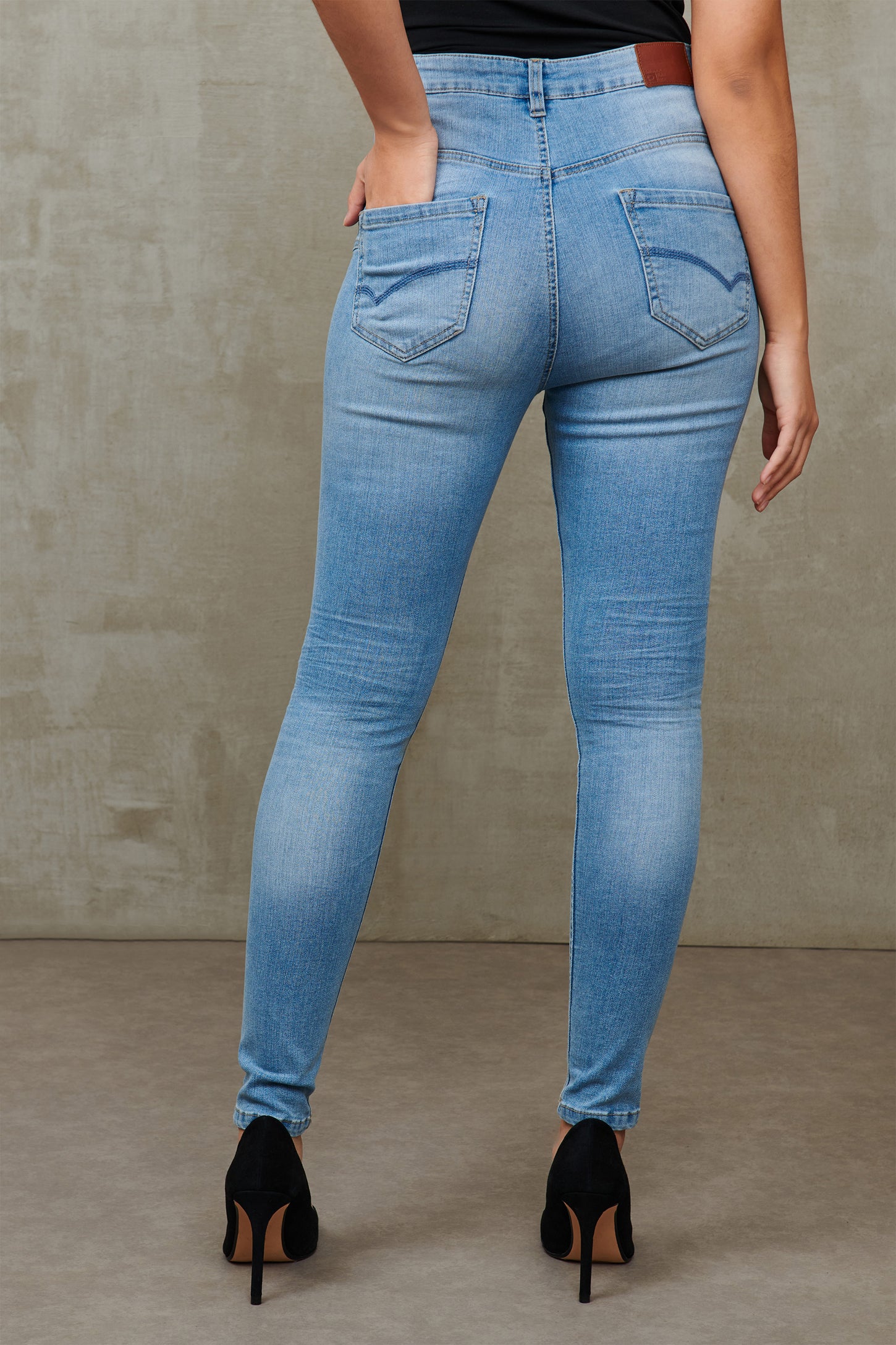 Jeans sculptant femme sale