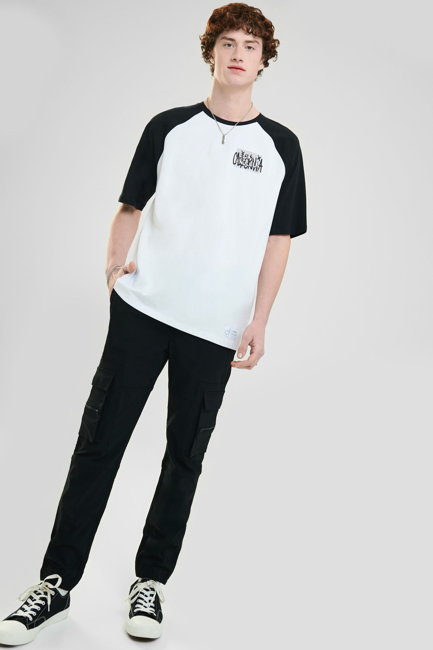 T-shirt manches courtes raglan en coton - Homme && NOIR/MULTI