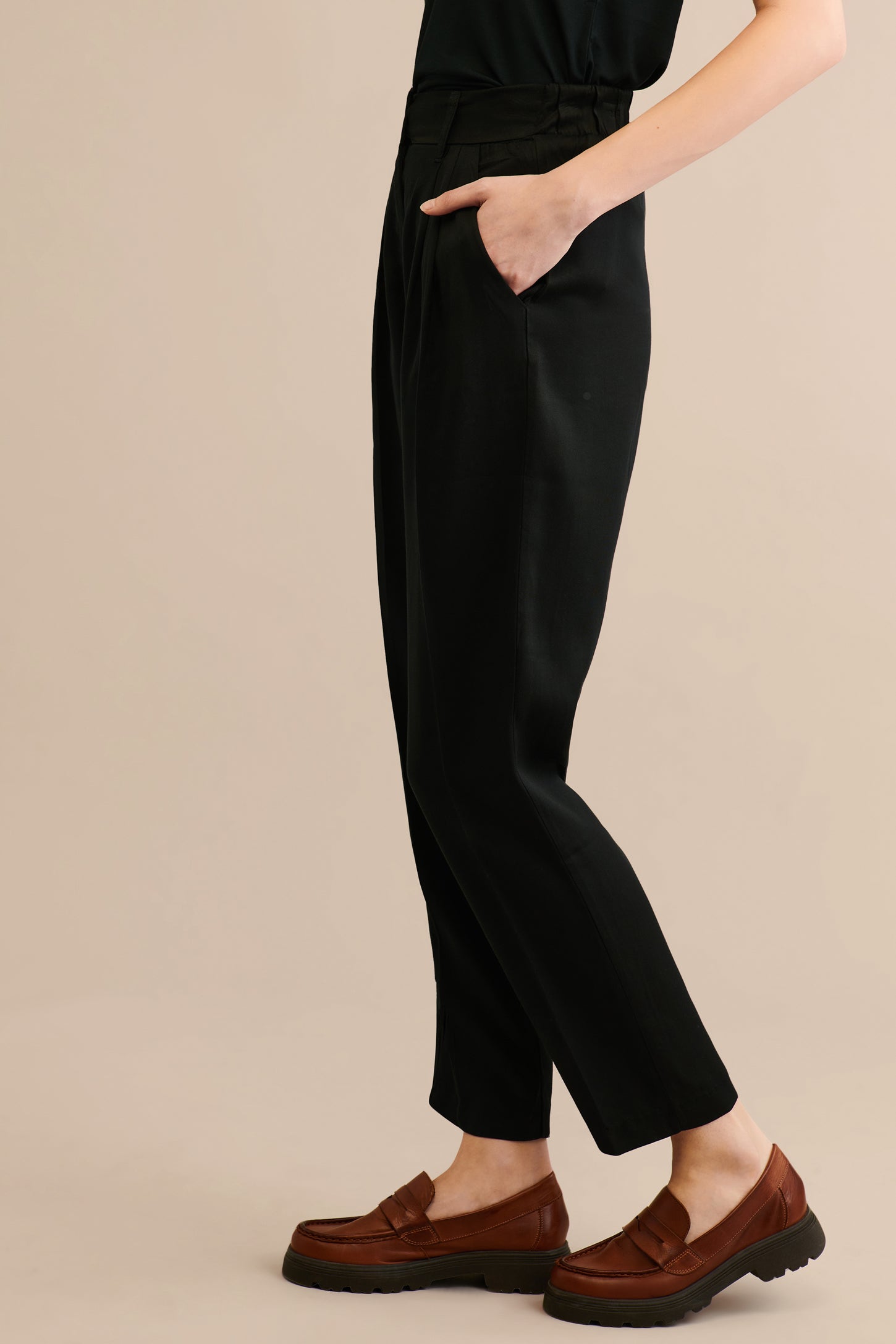 Pantalon taille haute jambe fuselée - Femme && NOIR