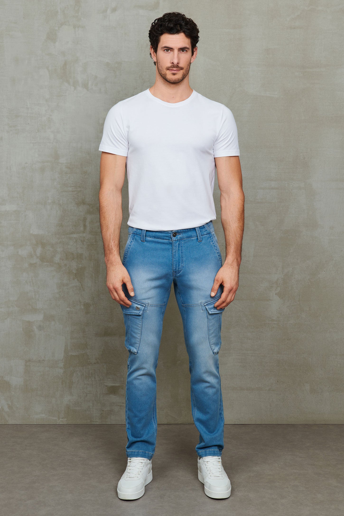 Jeans cargo coupe ajustée - Homme && DENIM PALE