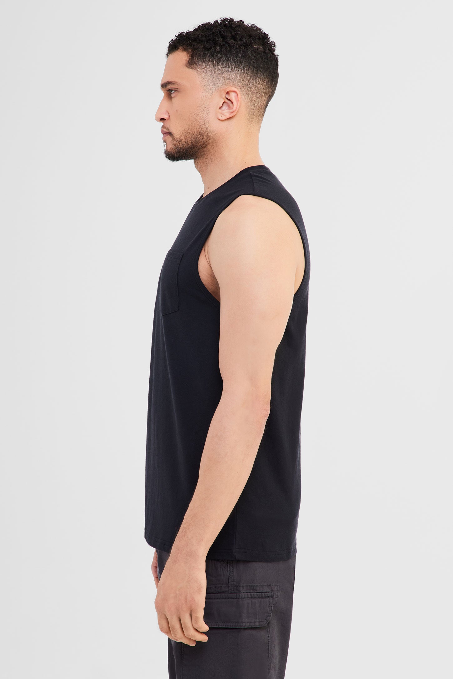 Duos futés, Camisole à poche en coton, 2/30$ - Homme && NOIR