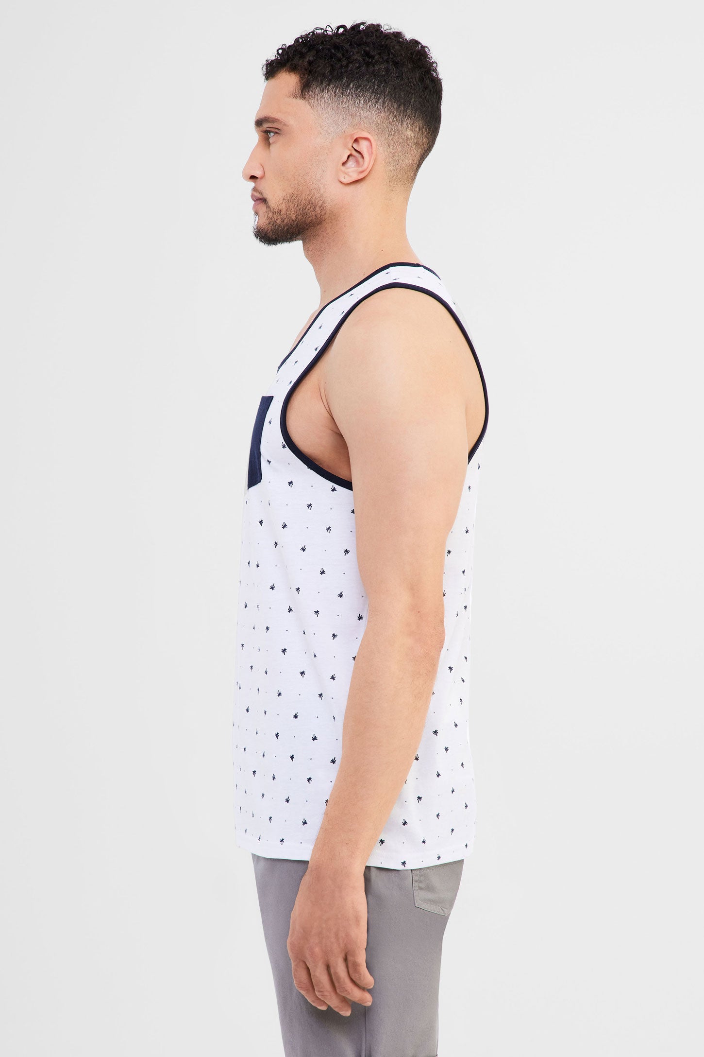 Camisole à poche en coton, 2/30$ - Homme && BLANC MULTI