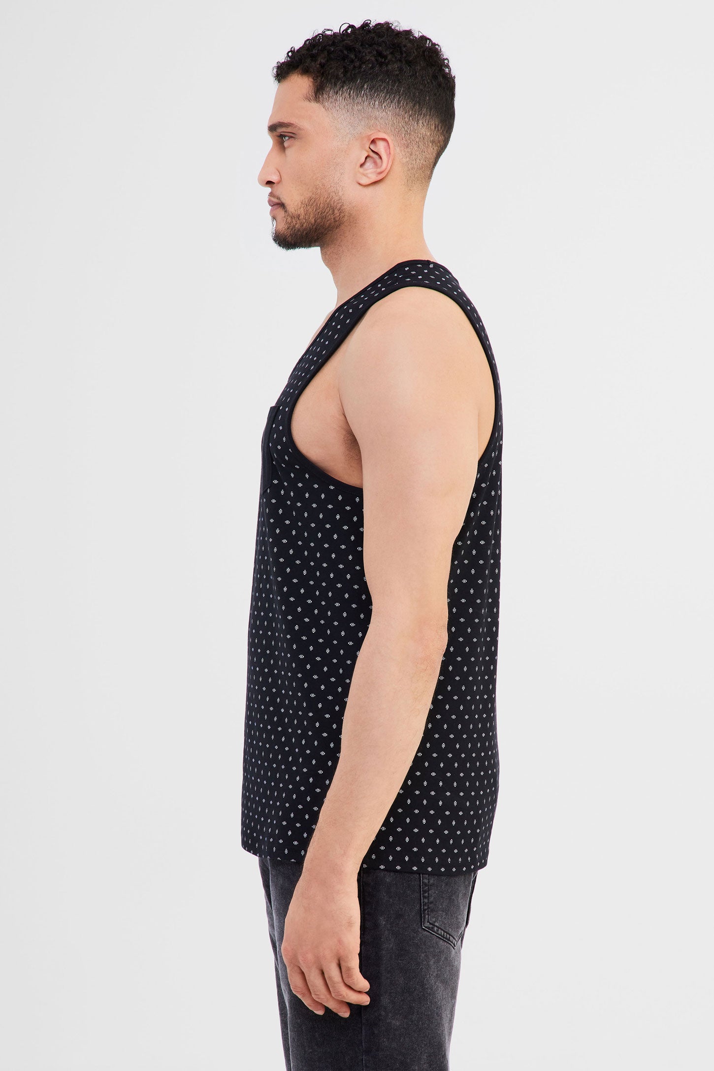 Camisole à poche en coton, 2/30$ - Homme && NOIR/MULTI