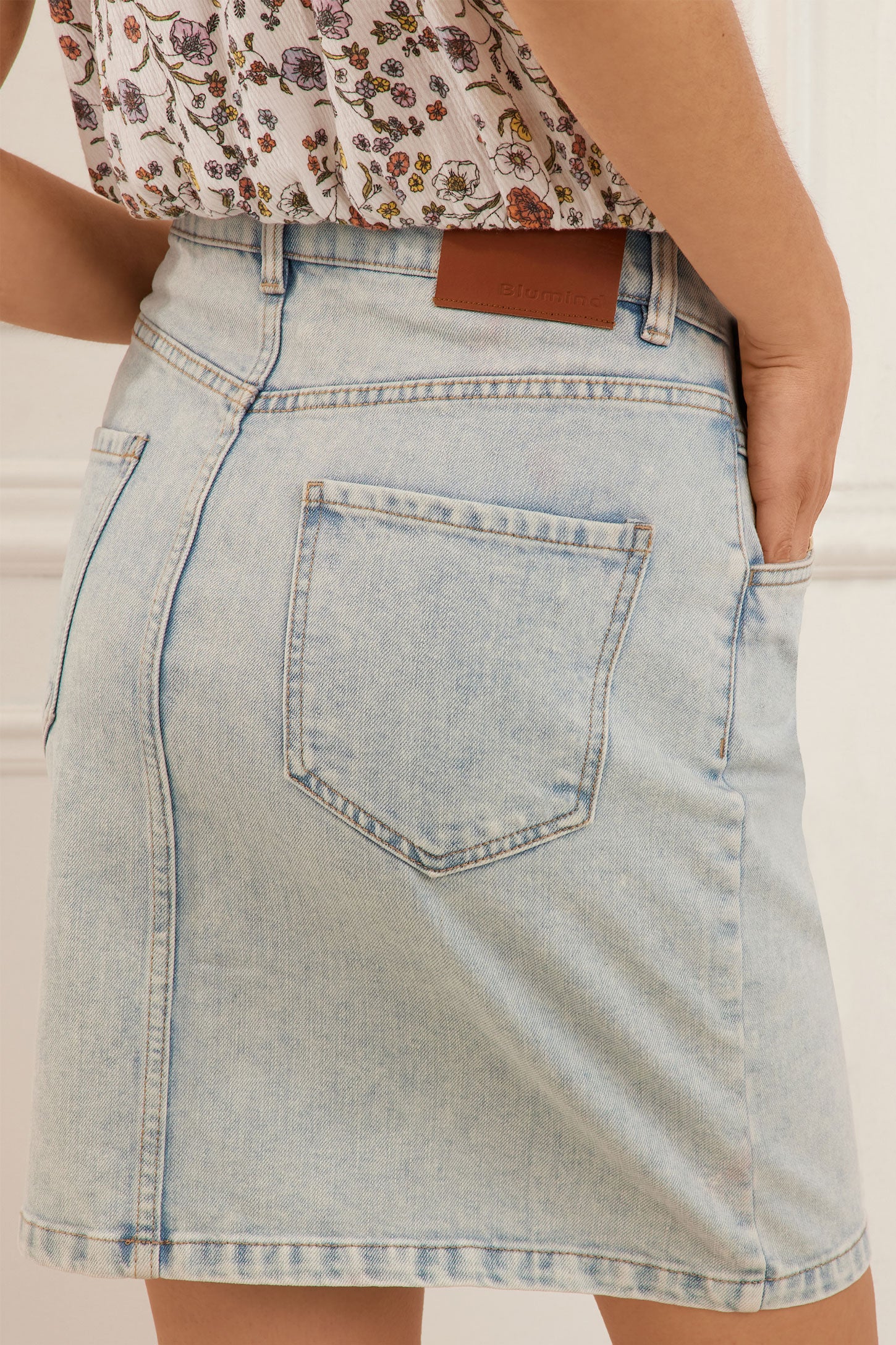 Jupe courte en jeans - Femme && DENIM PALE