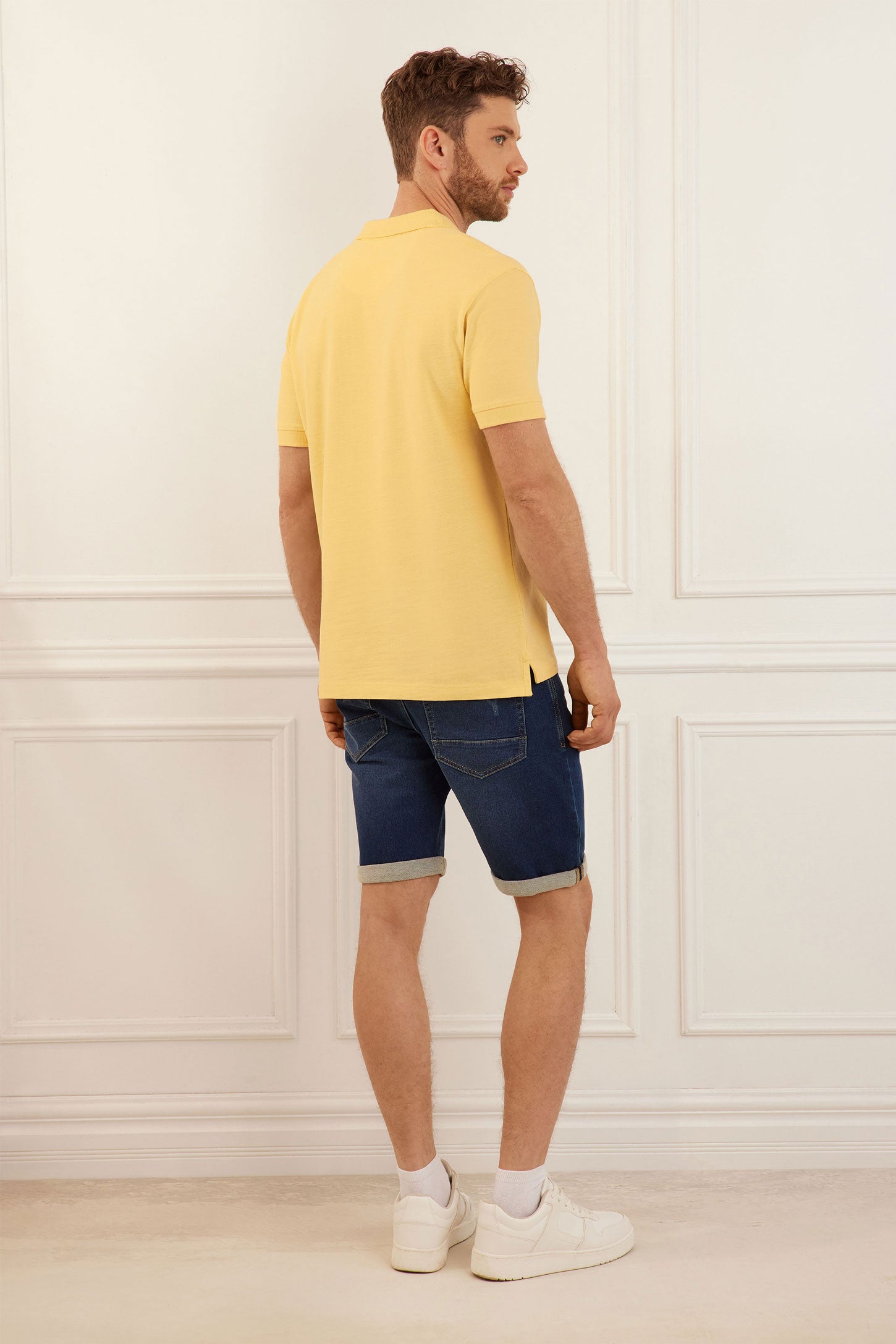 Polo manches courtes en coton piqué - Homme && JAUNE