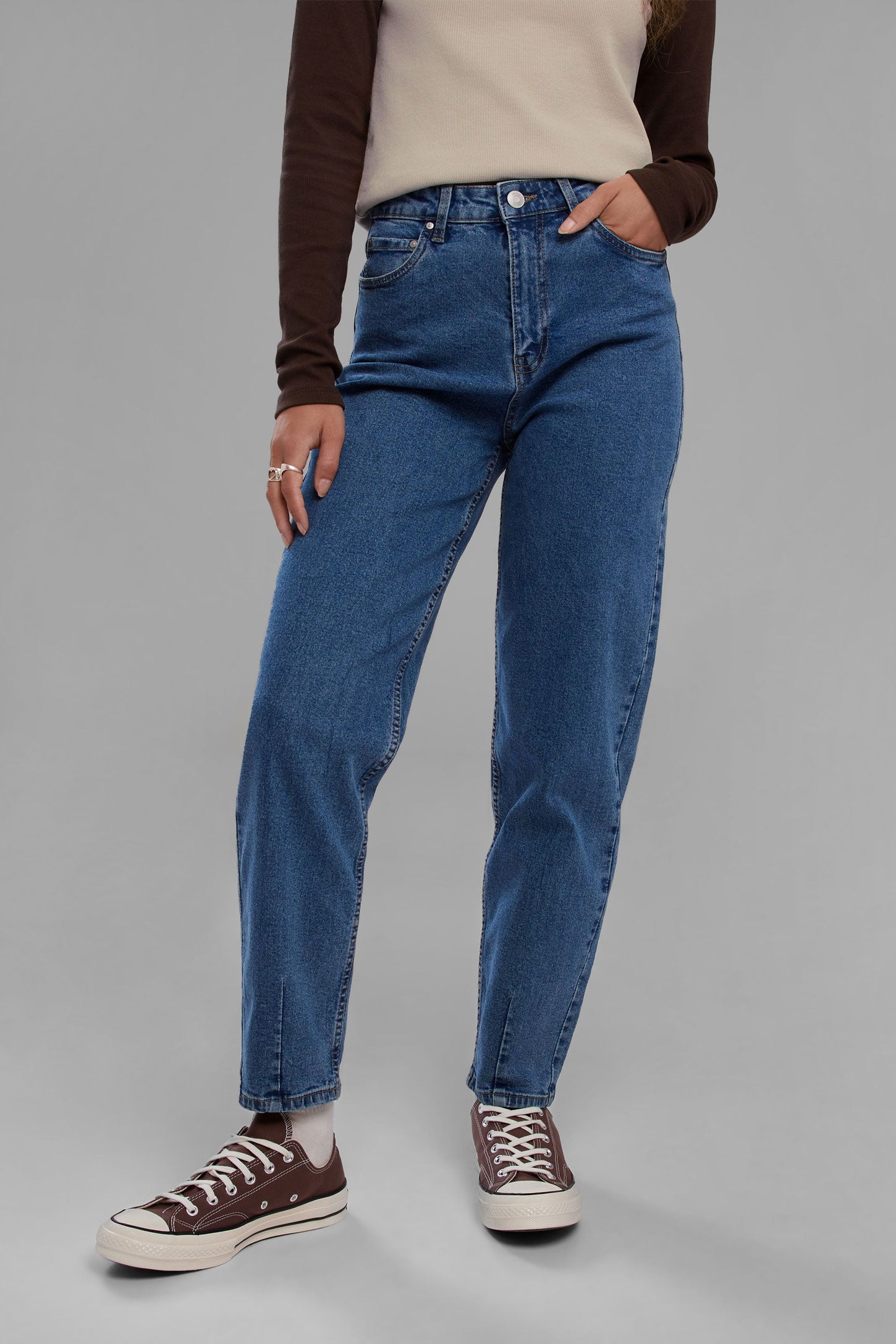 Jeans coupe ''Barrel'' - Femme