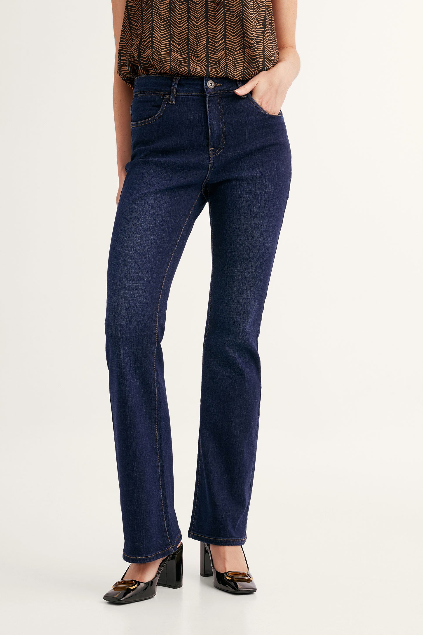 Jeans jambe évasée new arrivals