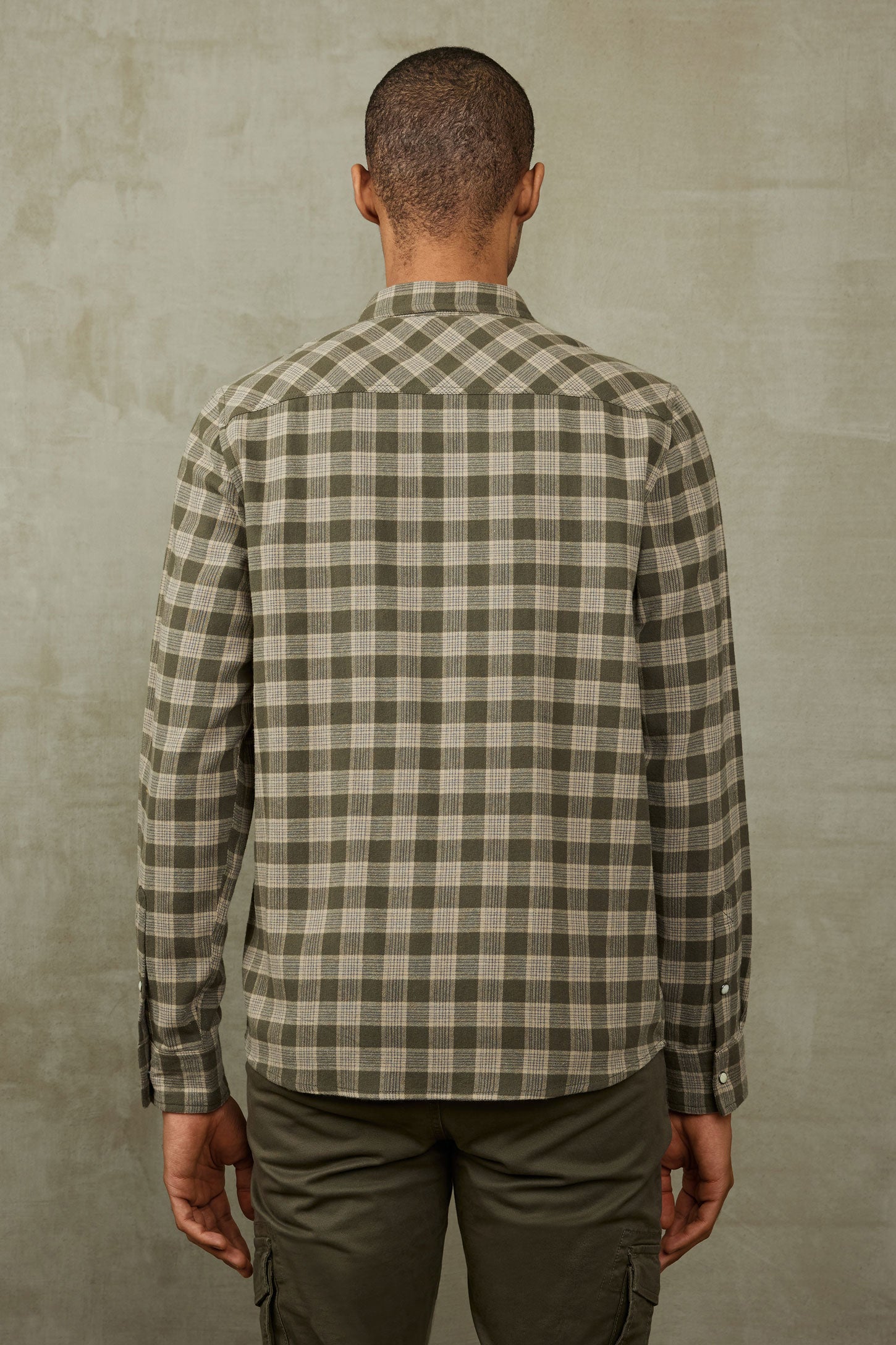 Chemise à carreaux en flanelle - Homme && KAKI