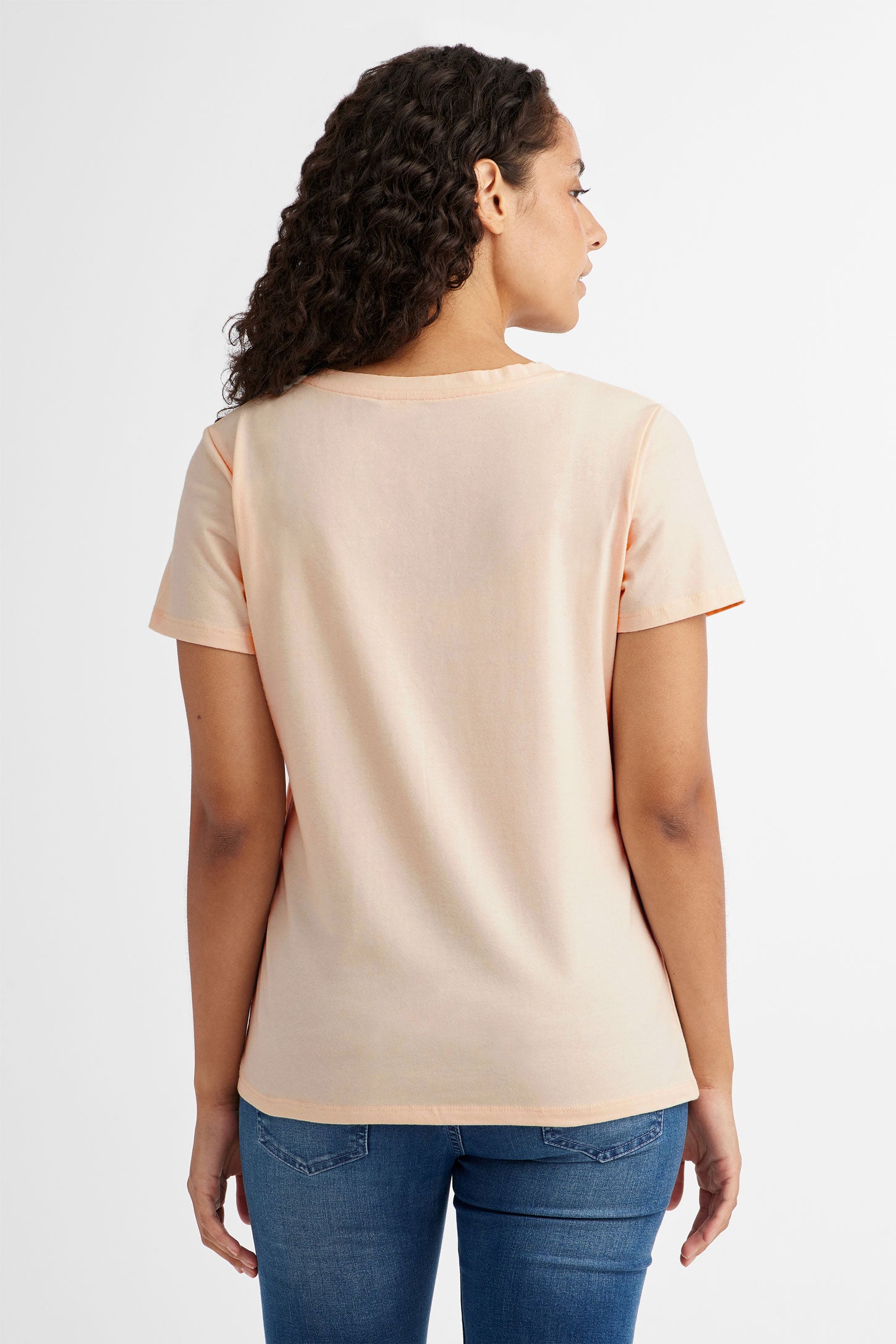 T-shirt col en V à poche, 2/30$ - Femme && BLANC CASSÉ