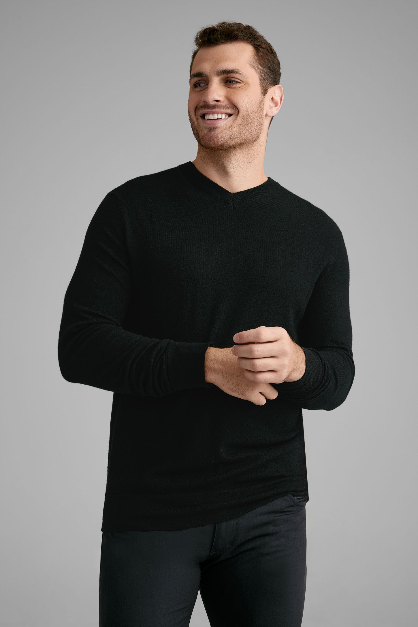 Chandail col en V en tricot - Homme && NOIR