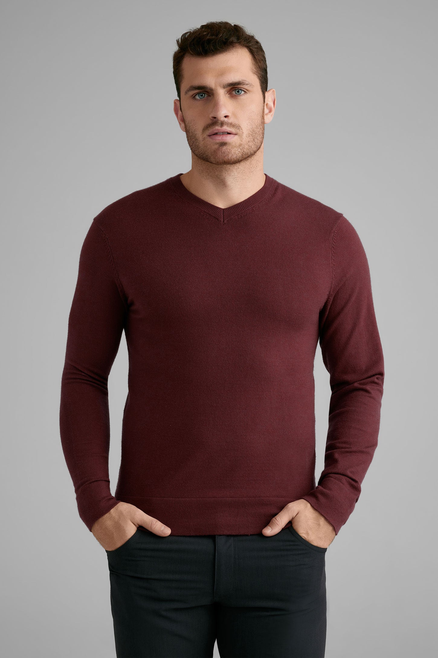 Chandail col en V en tricot - Homme && BOURGOGNE