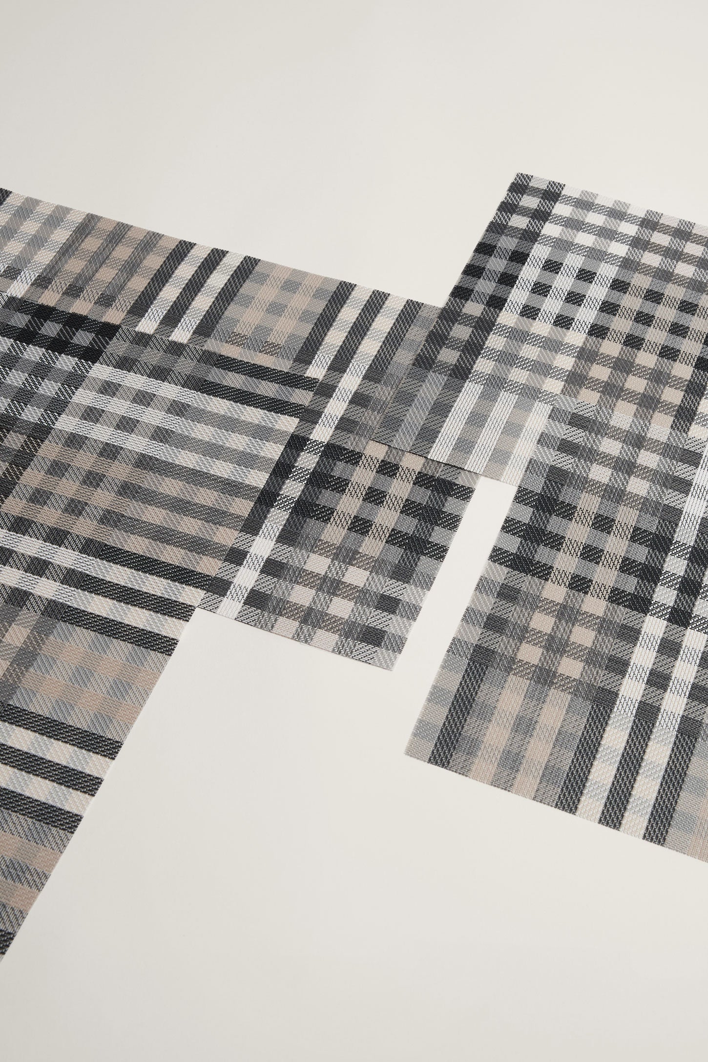 Paquet de 4 napperons en PVC - Maison && GRIS MULTI