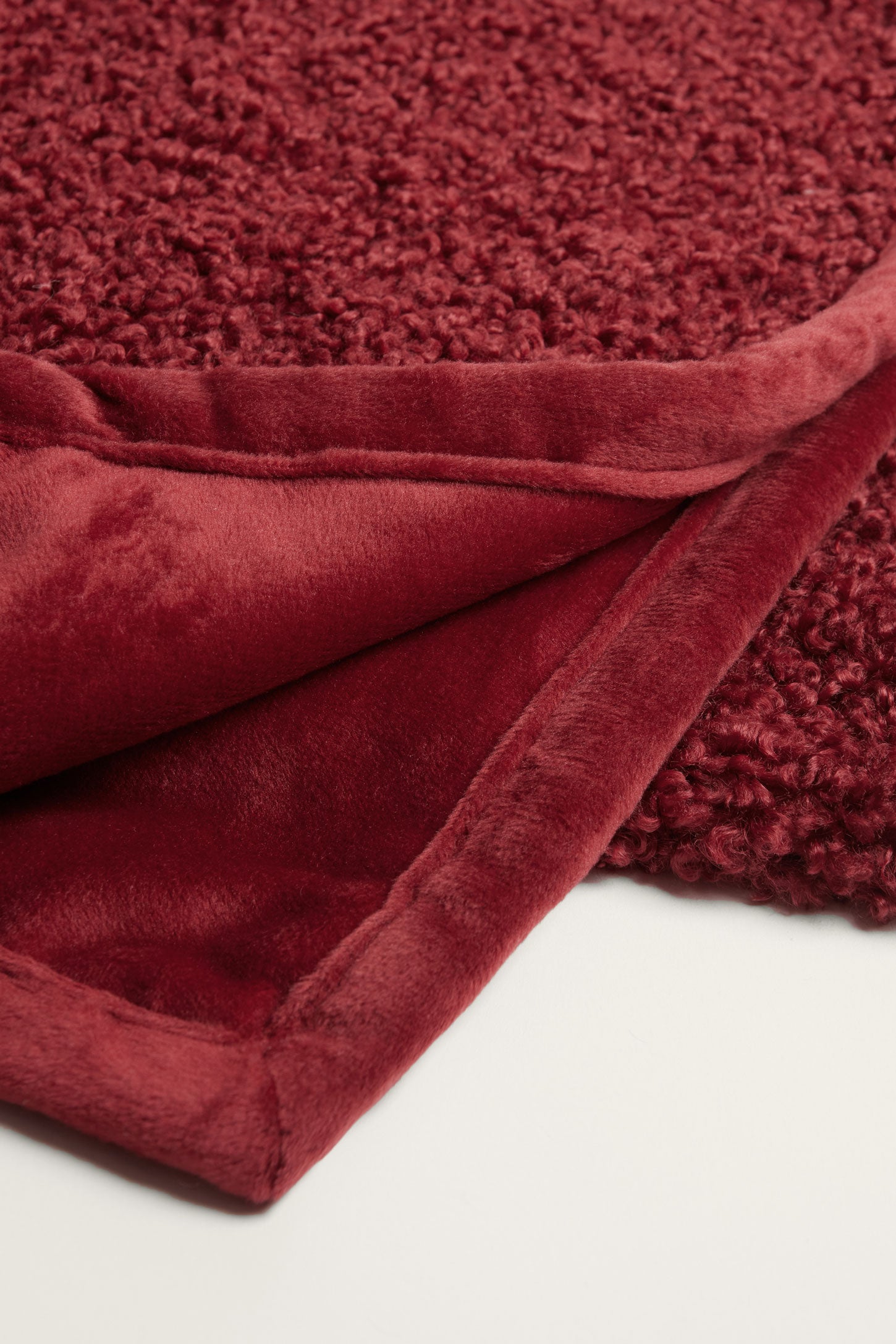 Jeté en tricot bouclé, 50 x 60'' - Maison && ROUGE