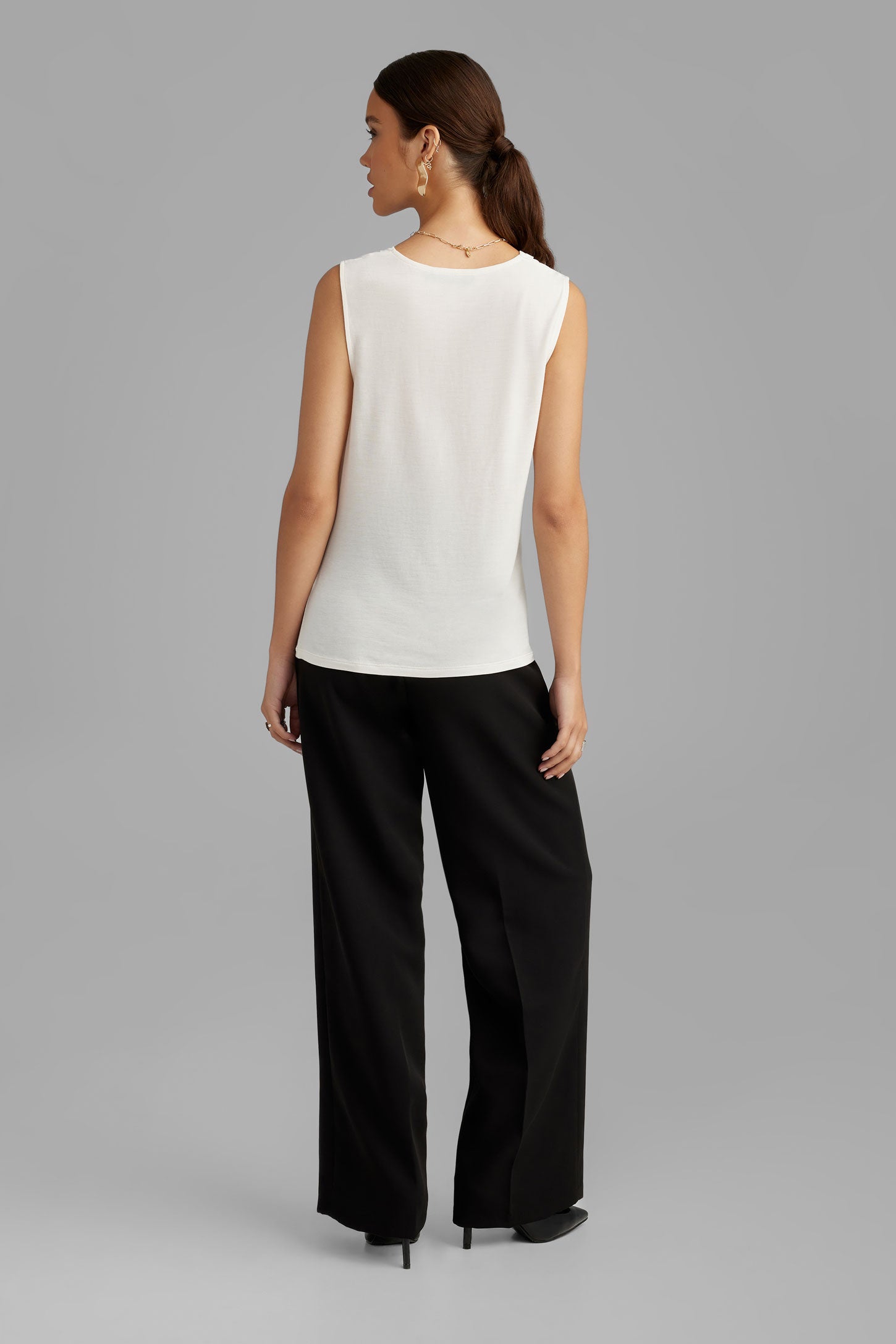 Camisole col baveux coupe semi-ajustée - Femme && BLANC CASSÉ