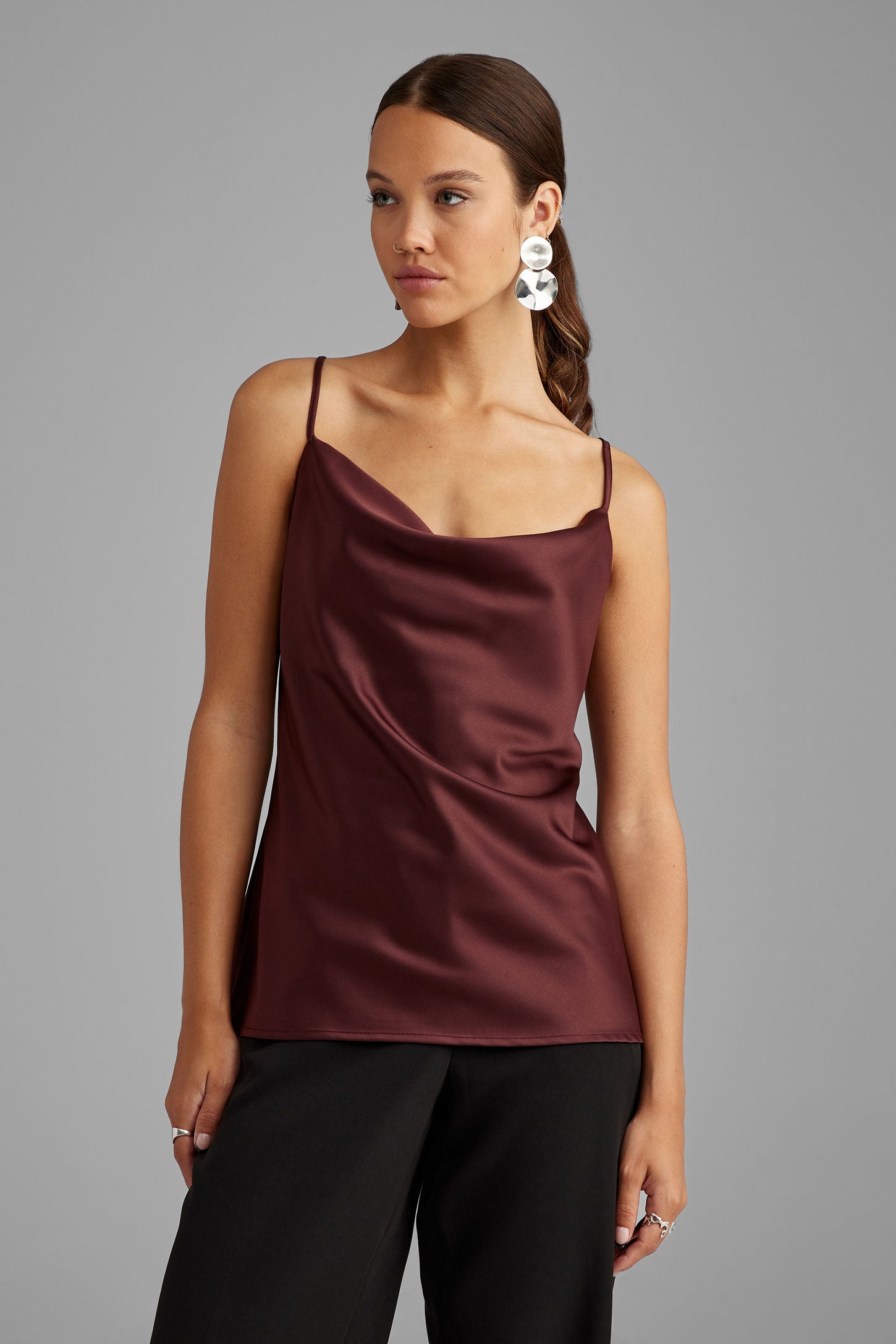 Camisole col baveux satinée - Femme && BRUN