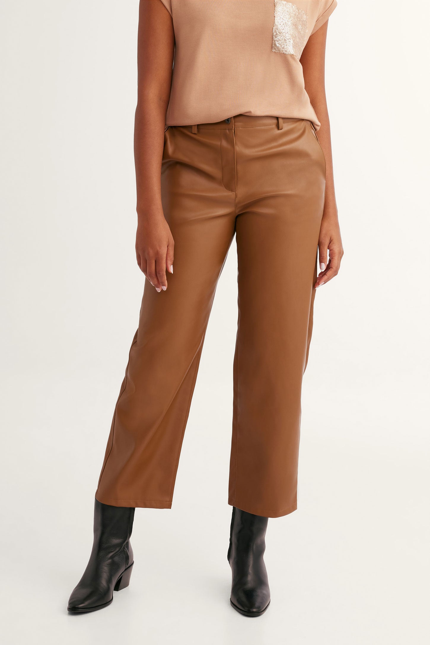 Pantalon jambe droite en cuir végane - Femme && BRUN