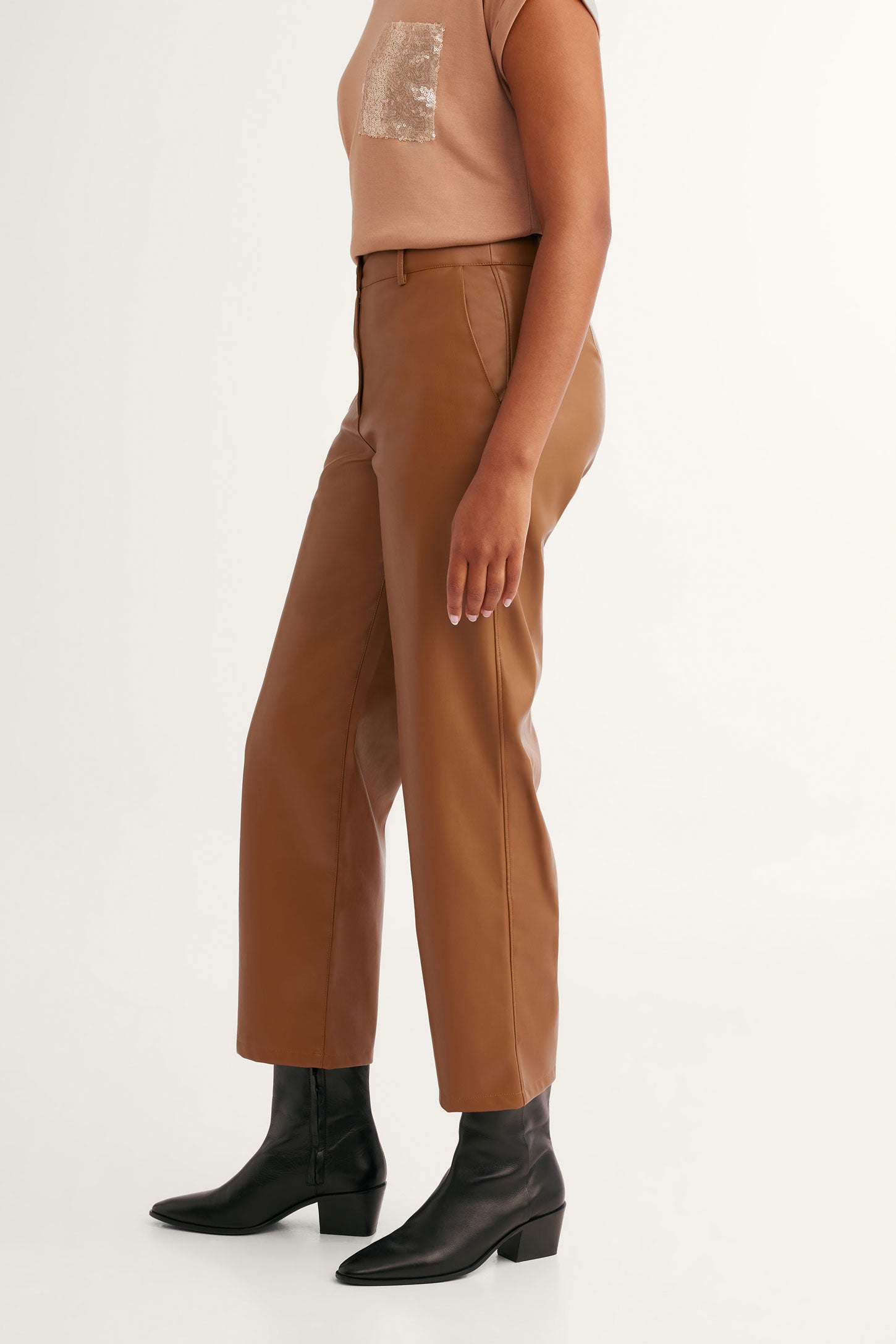 Pantalon jambe droite en cuir végane - Femme && BRUN