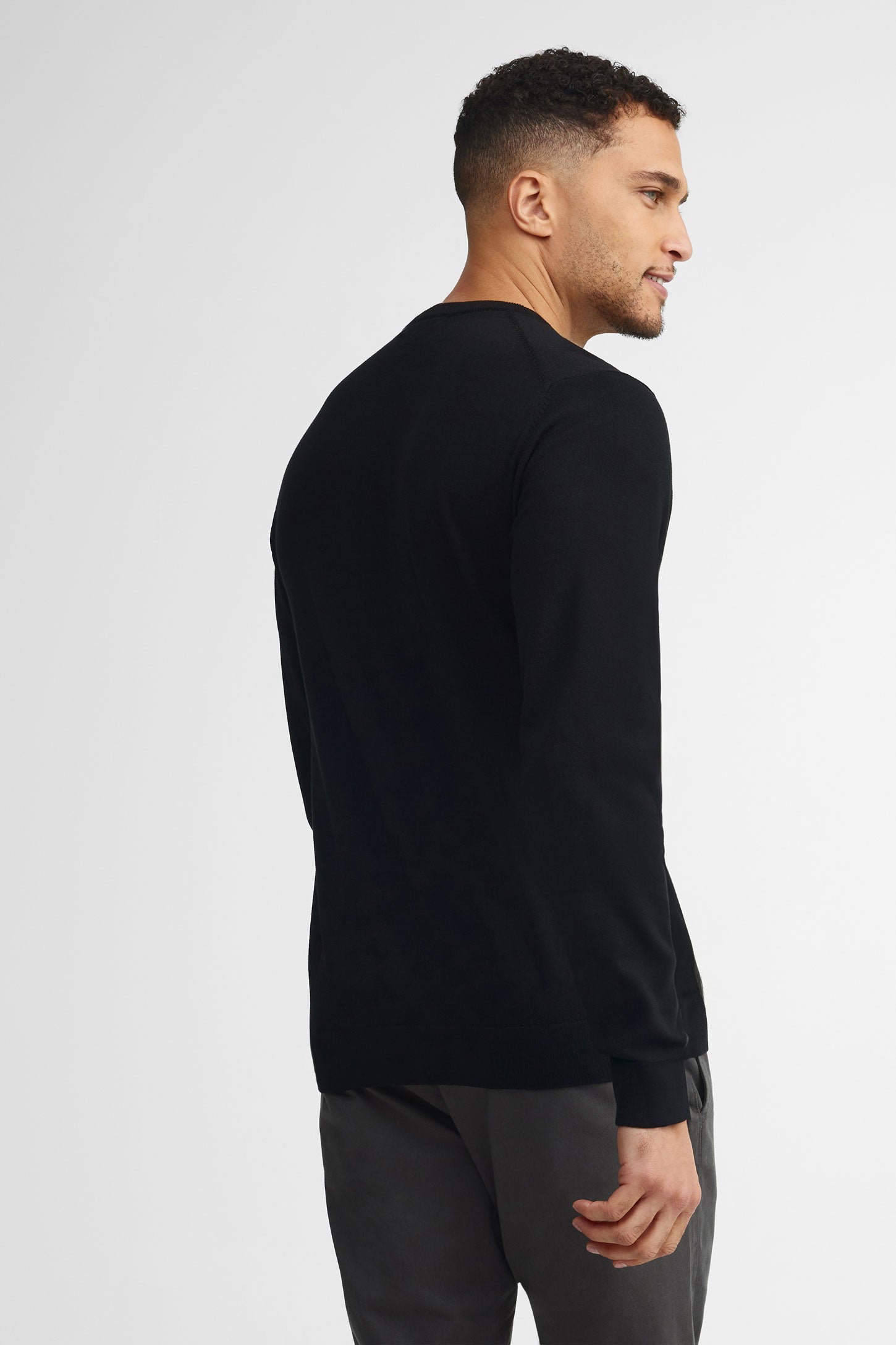 Chandail col en V tricot - Homme && NOIR