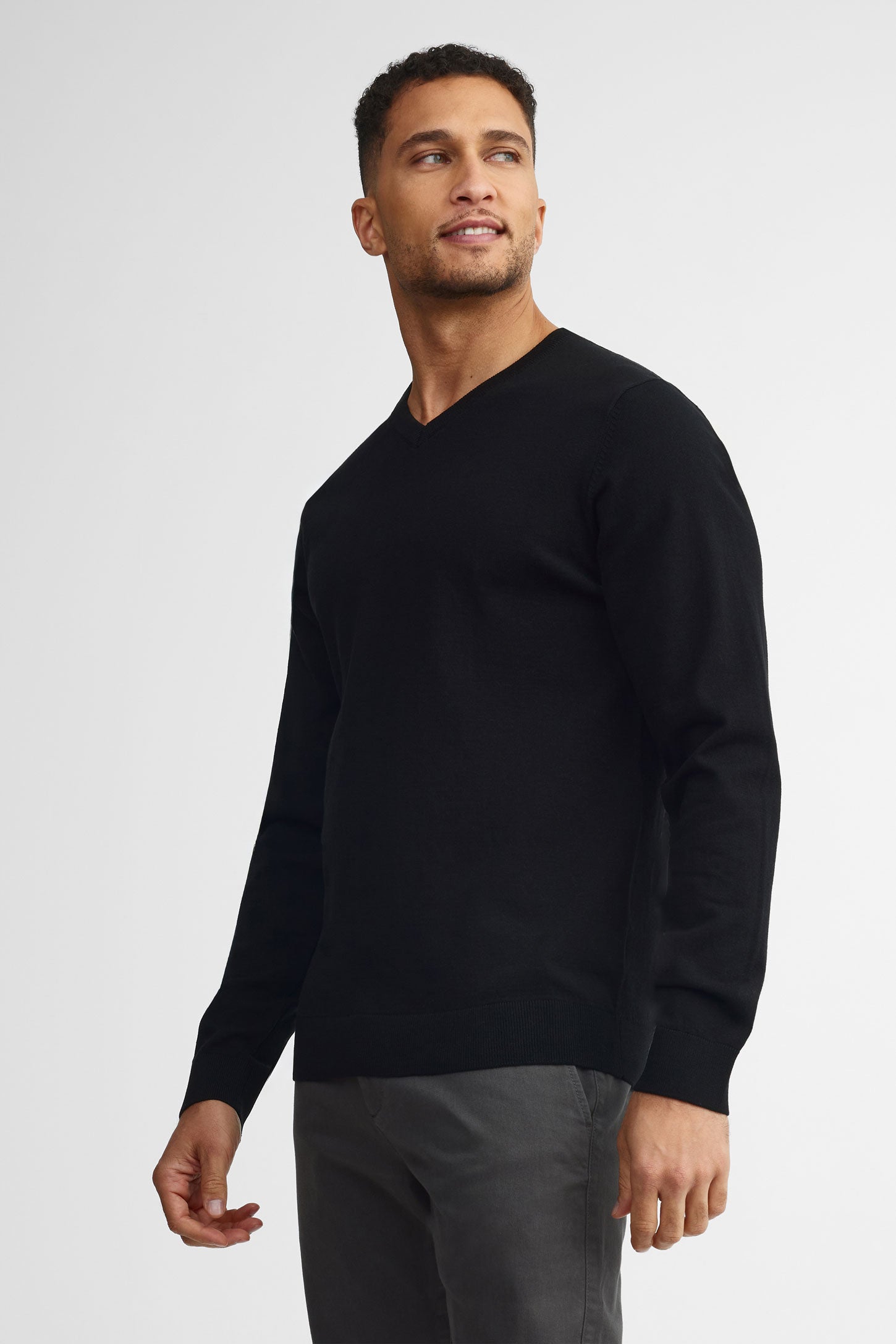 Chandail col en V tricot - Homme && NOIR