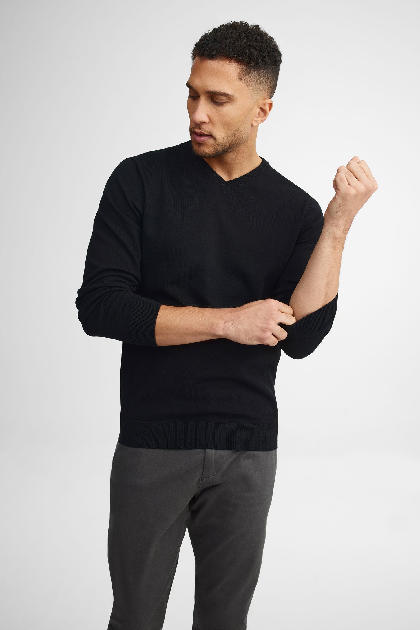 Chandail col en V tricot - Homme && NOIR