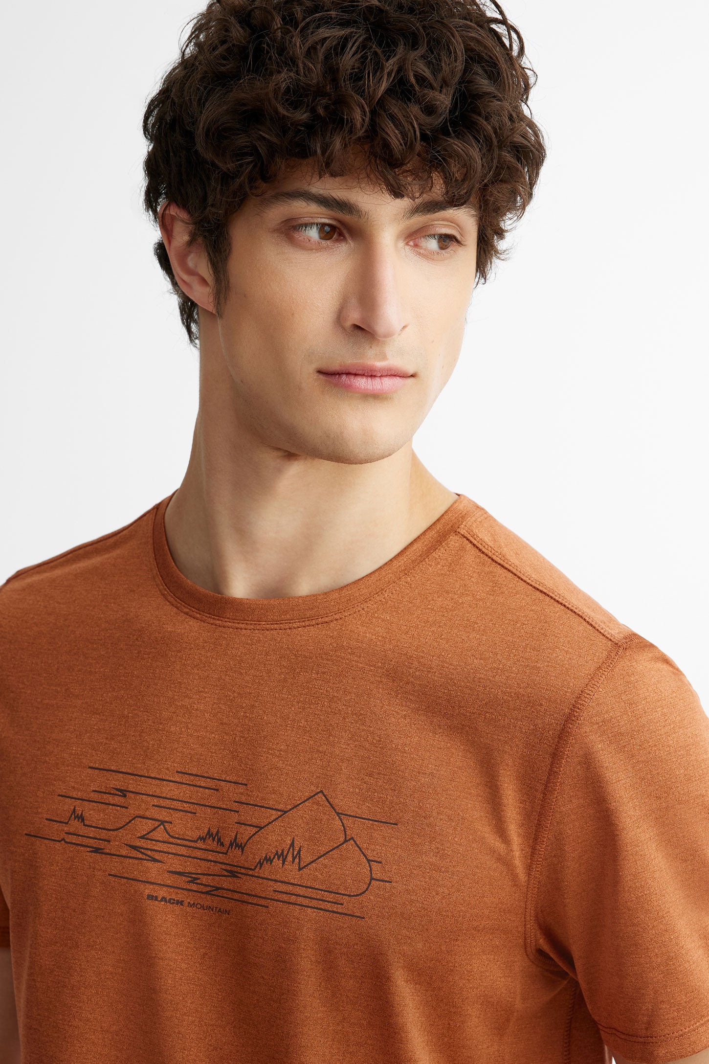 T-shirt col rond imprimé BM, 2/50$ - Homme && BRUN MIXTE